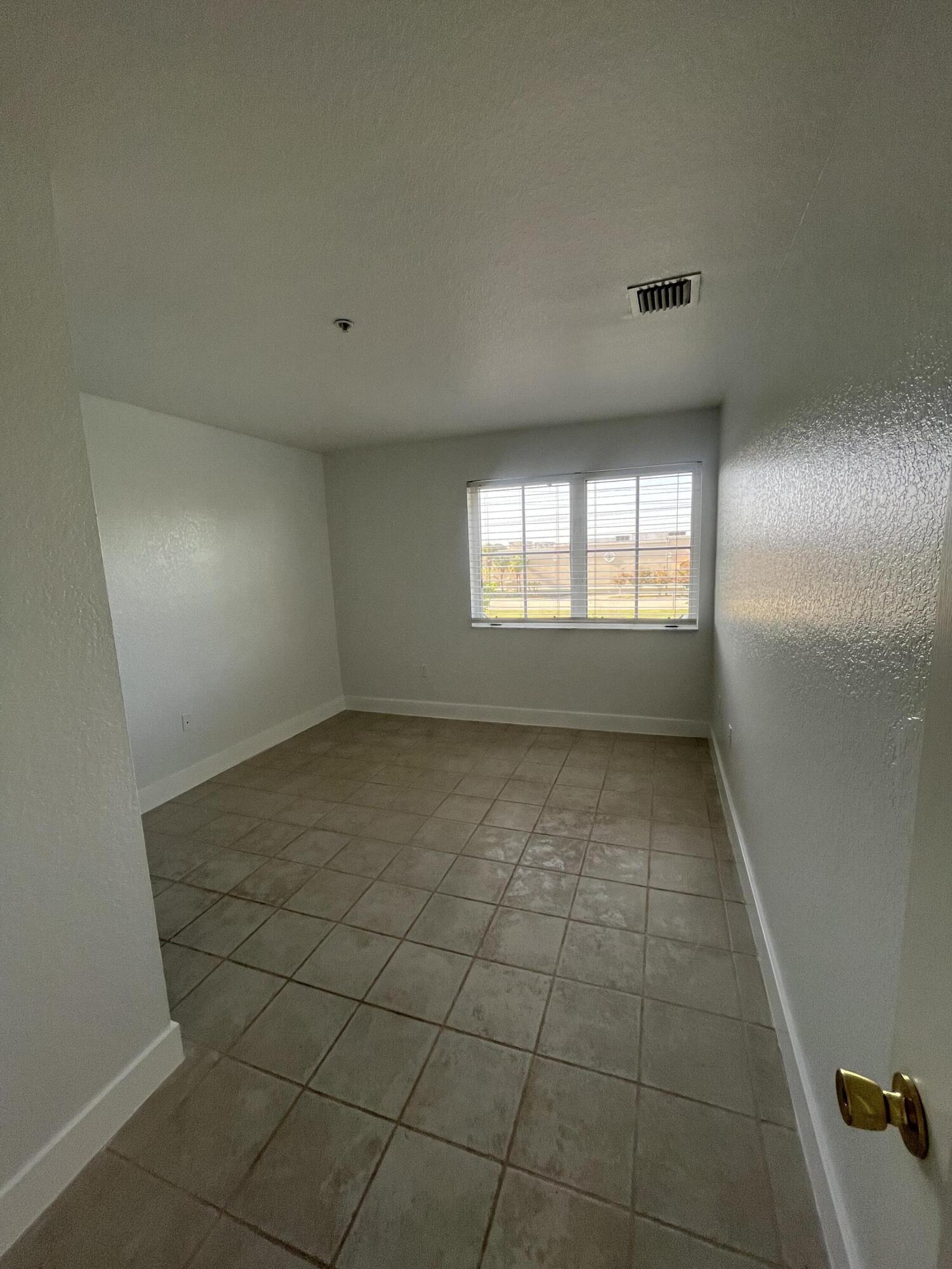 2137 SHOMA #156, Royal Palm Beach FL 33414