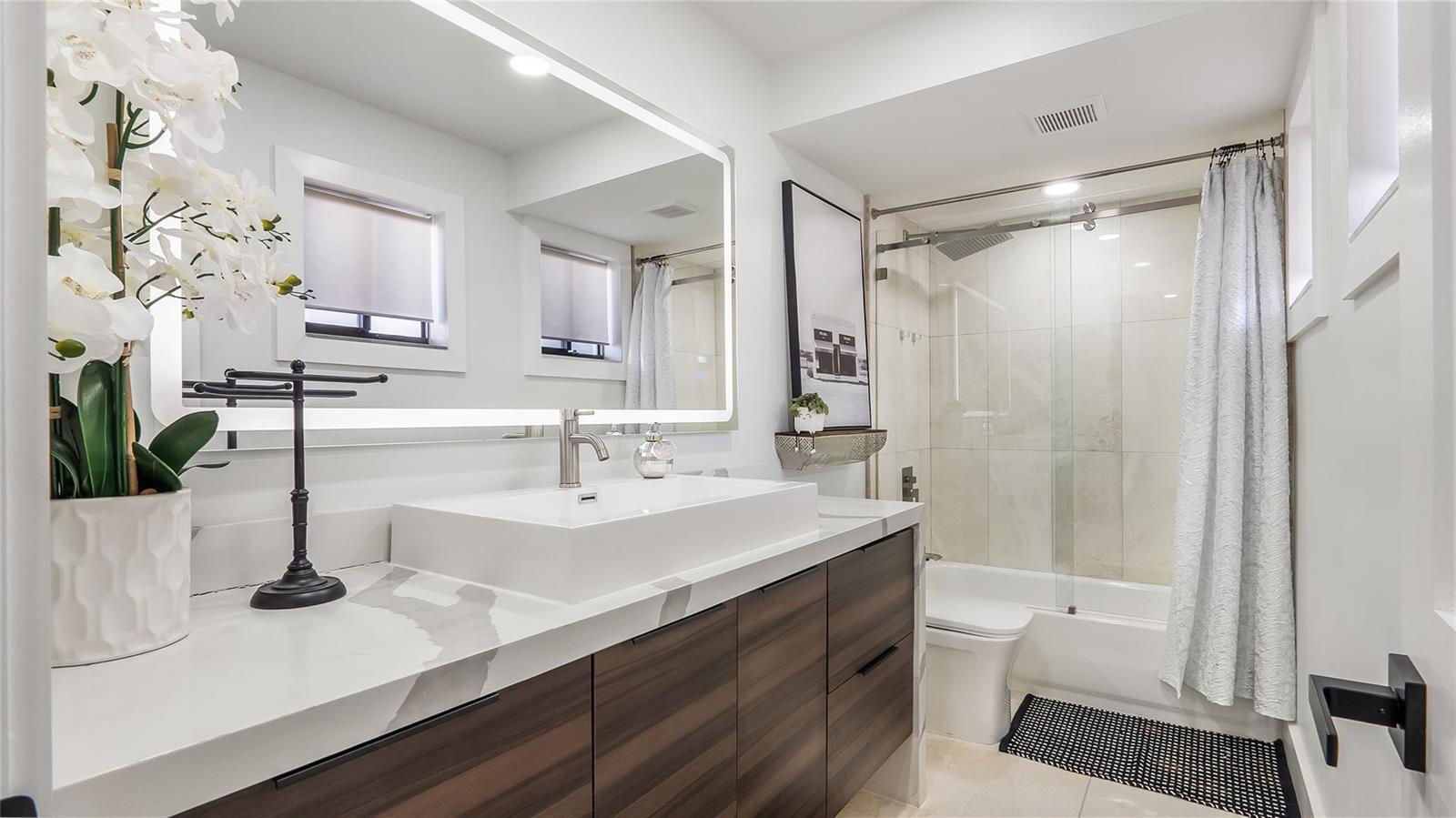 1410 Sheridan #7I, Hollywood FL 33020