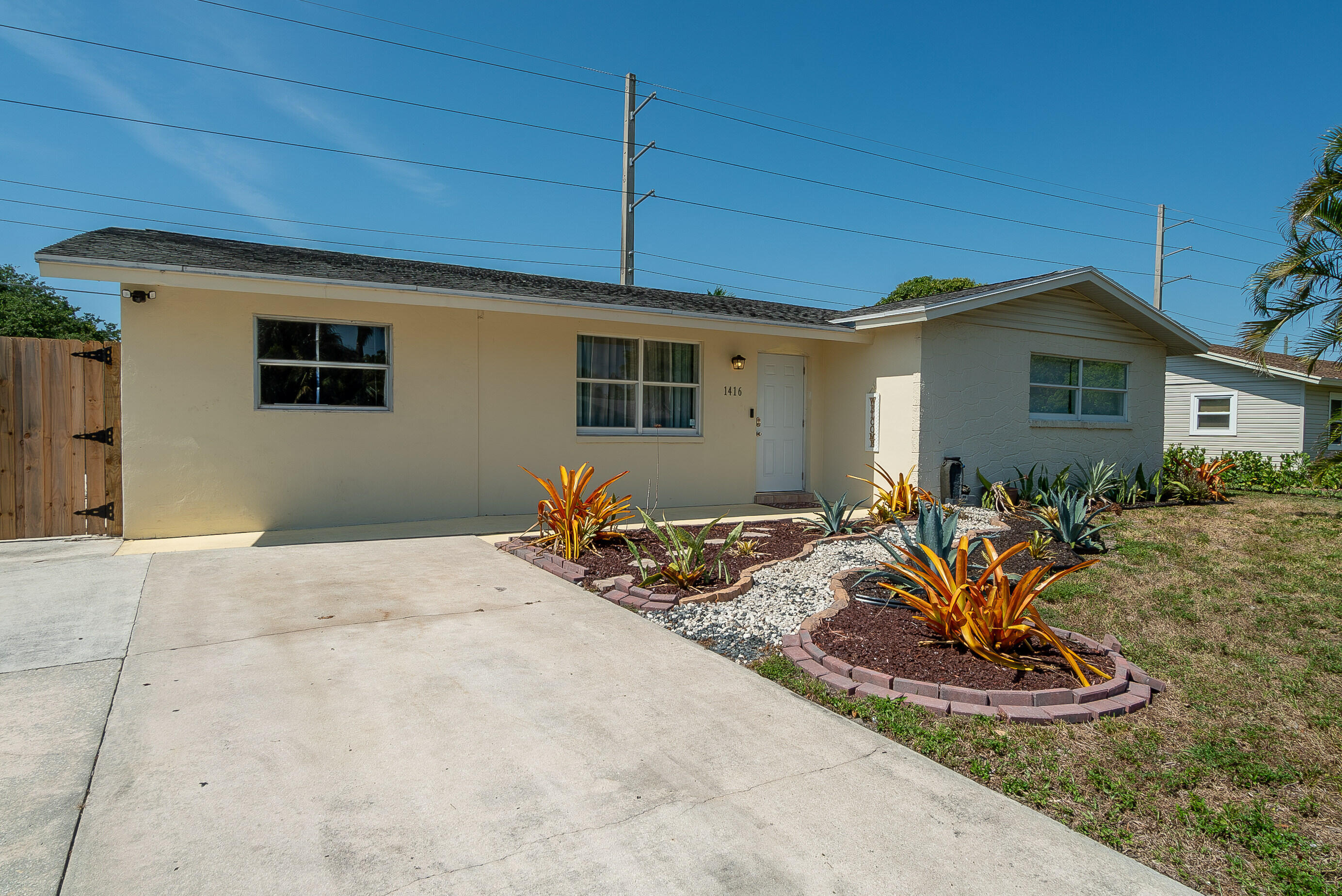 1416 W HARDEE, Lantana FL 33462