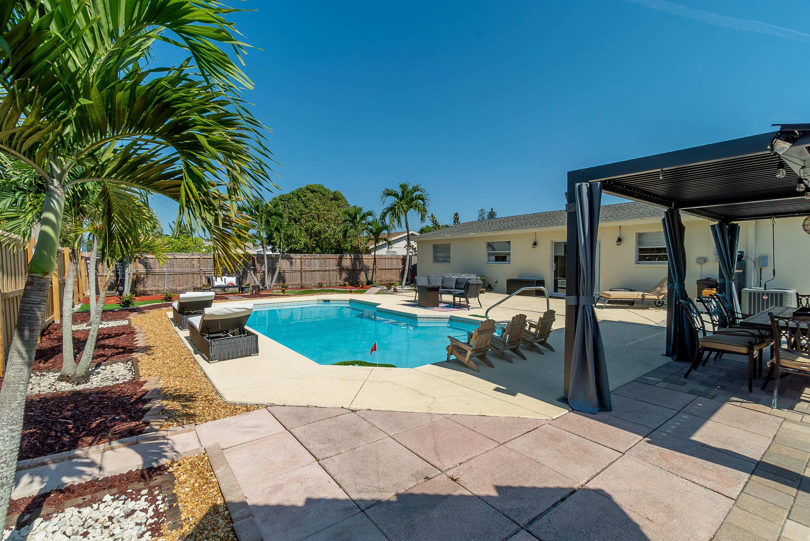1416 W HARDEE, Lantana FL 33462