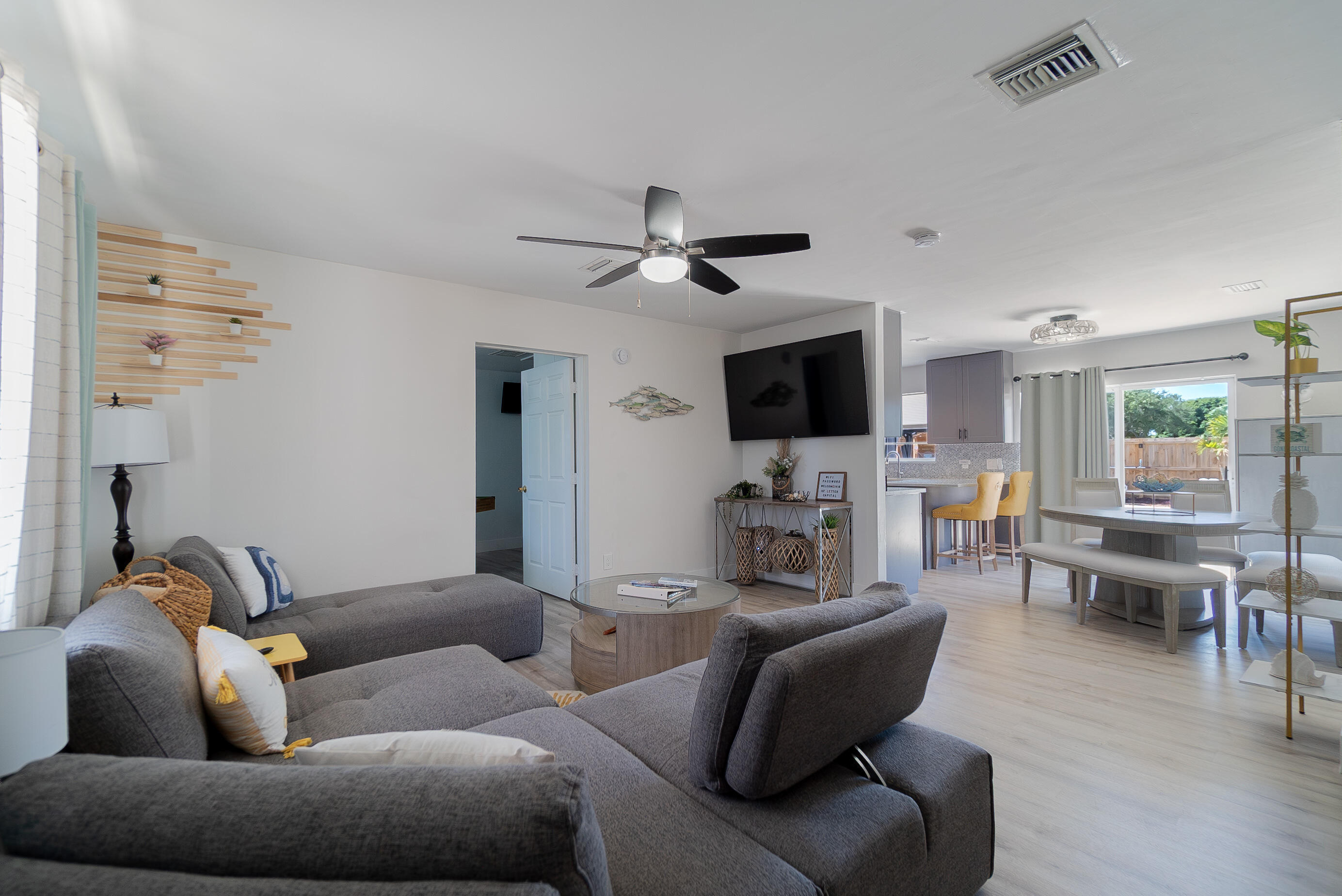 1416 W HARDEE, Lantana FL 33462