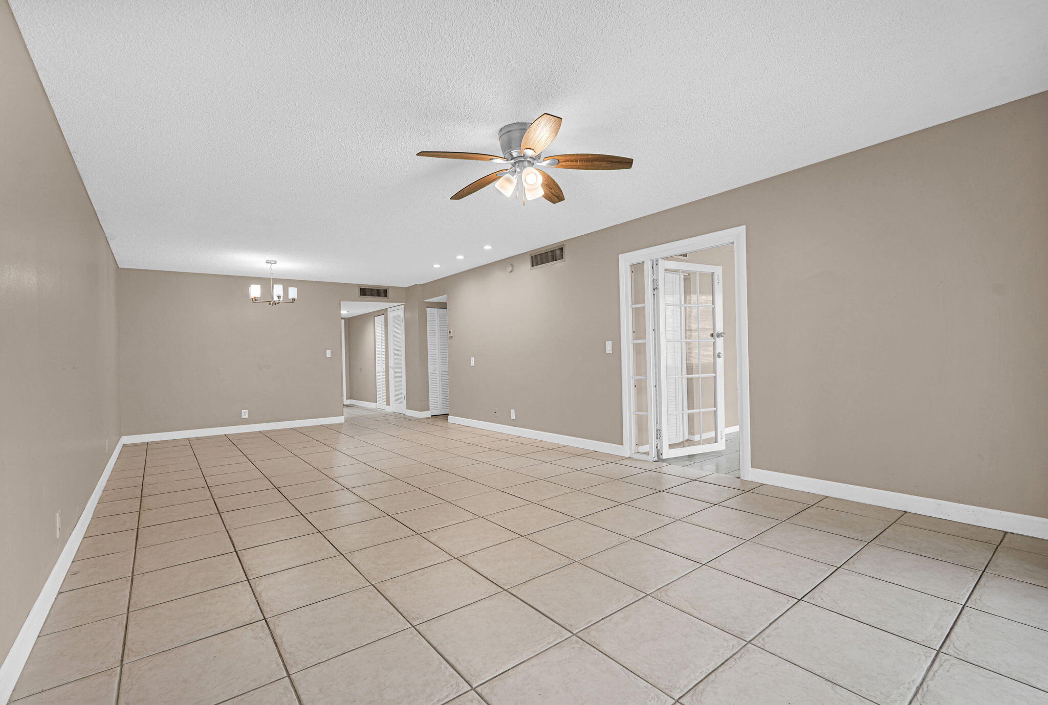 3360 SPANISH MOSS #211, Lauderhill FL 33319