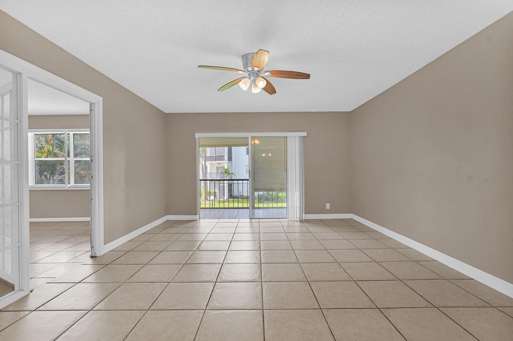 3360 SPANISH MOSS #211, Lauderhill FL 33319