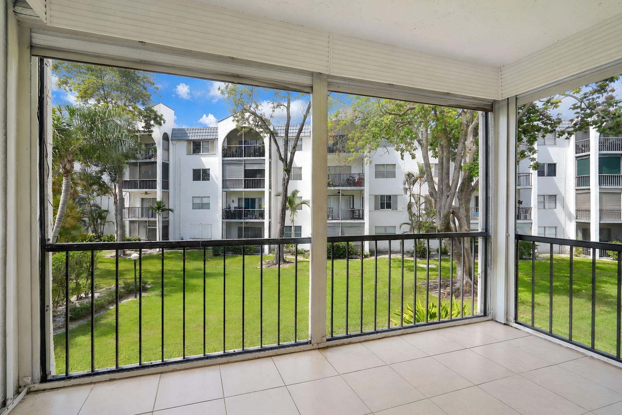 3360 SPANISH MOSS #211, Lauderhill FL 33319