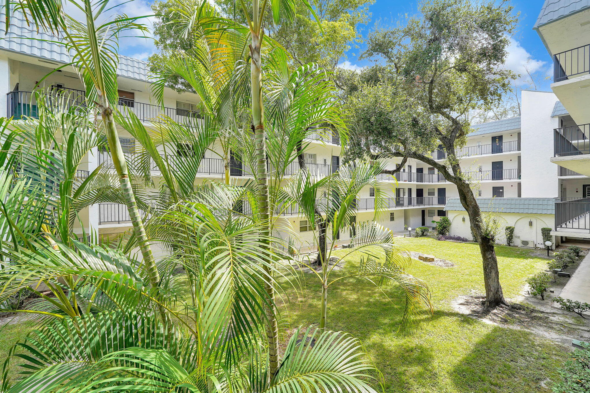 3360 SPANISH MOSS #211, Lauderhill FL 33319