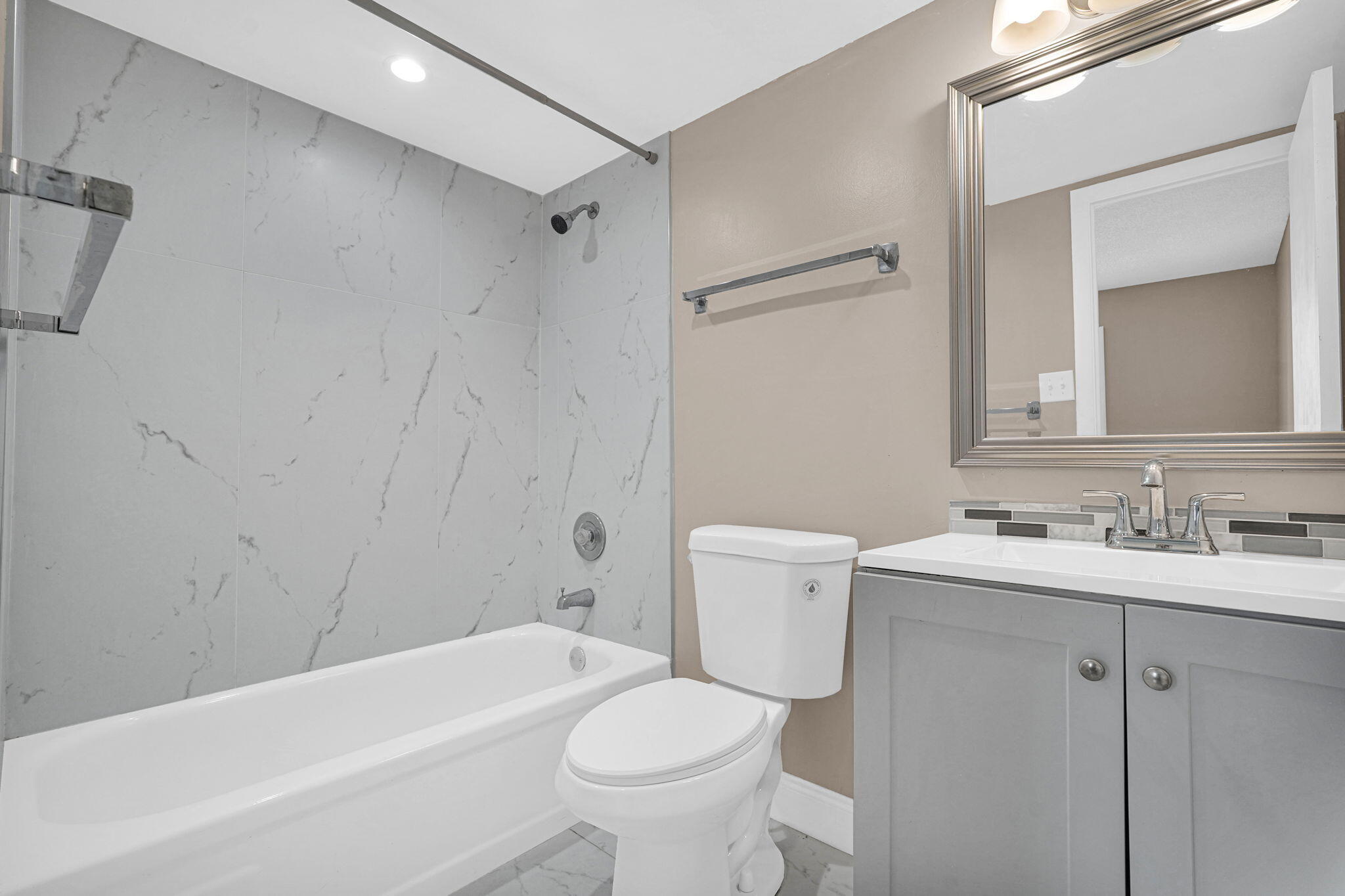 3360 SPANISH MOSS #211, Lauderhill FL 33319