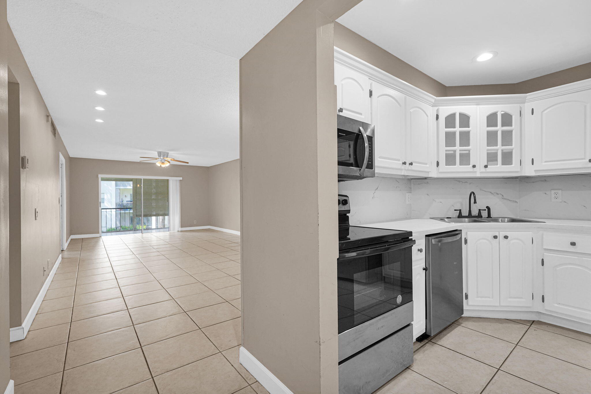 3360 SPANISH MOSS #211, Lauderhill FL 33319