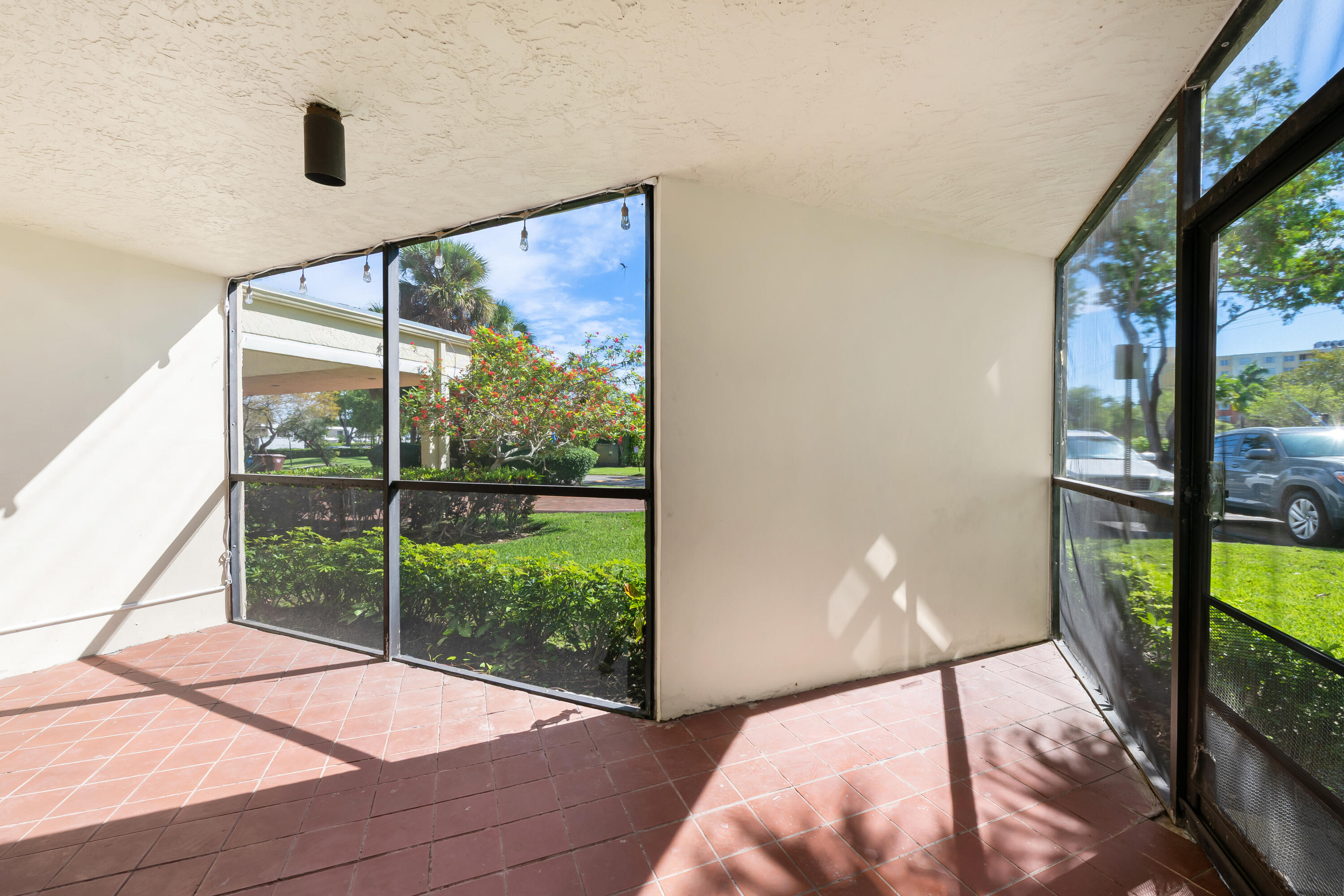 491 RACQUET CLUB #106, Weston FL 33326