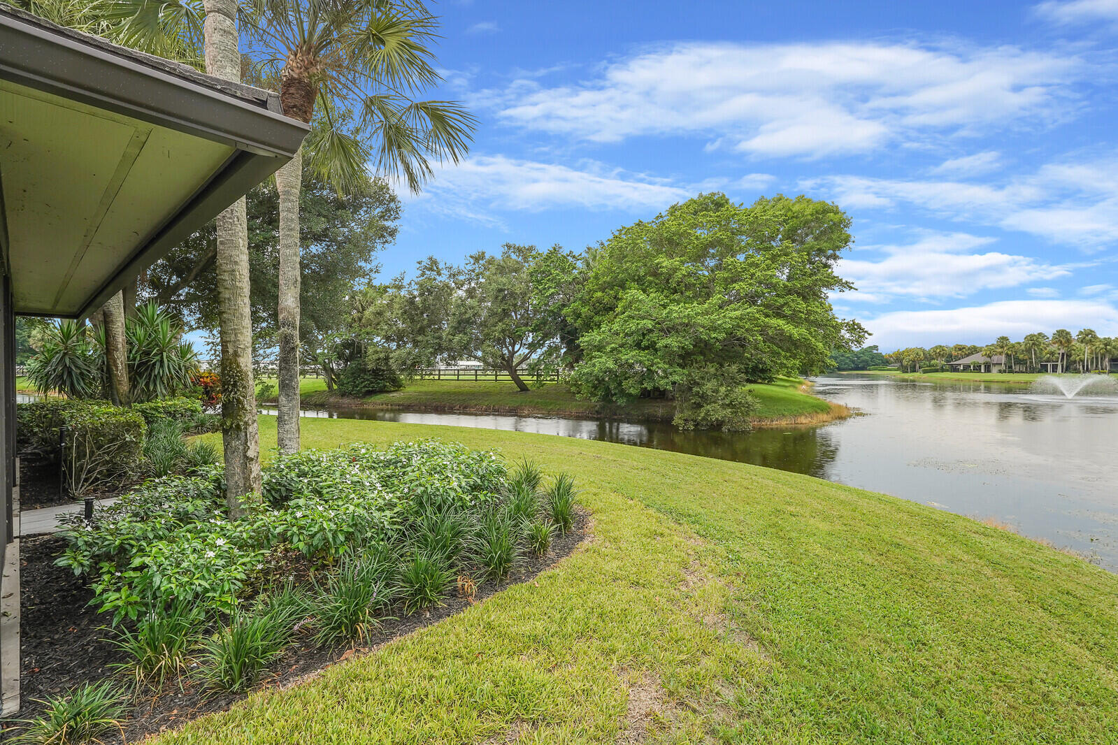 2735 POLO ISLAND #K104, Wellington FL 33414