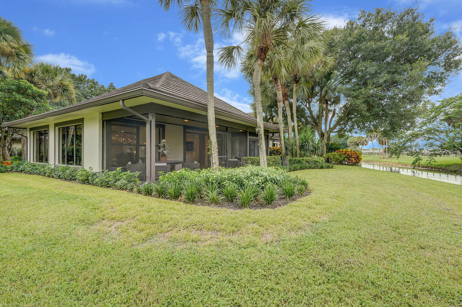 2735 POLO ISLAND #K104, Wellington FL 33414