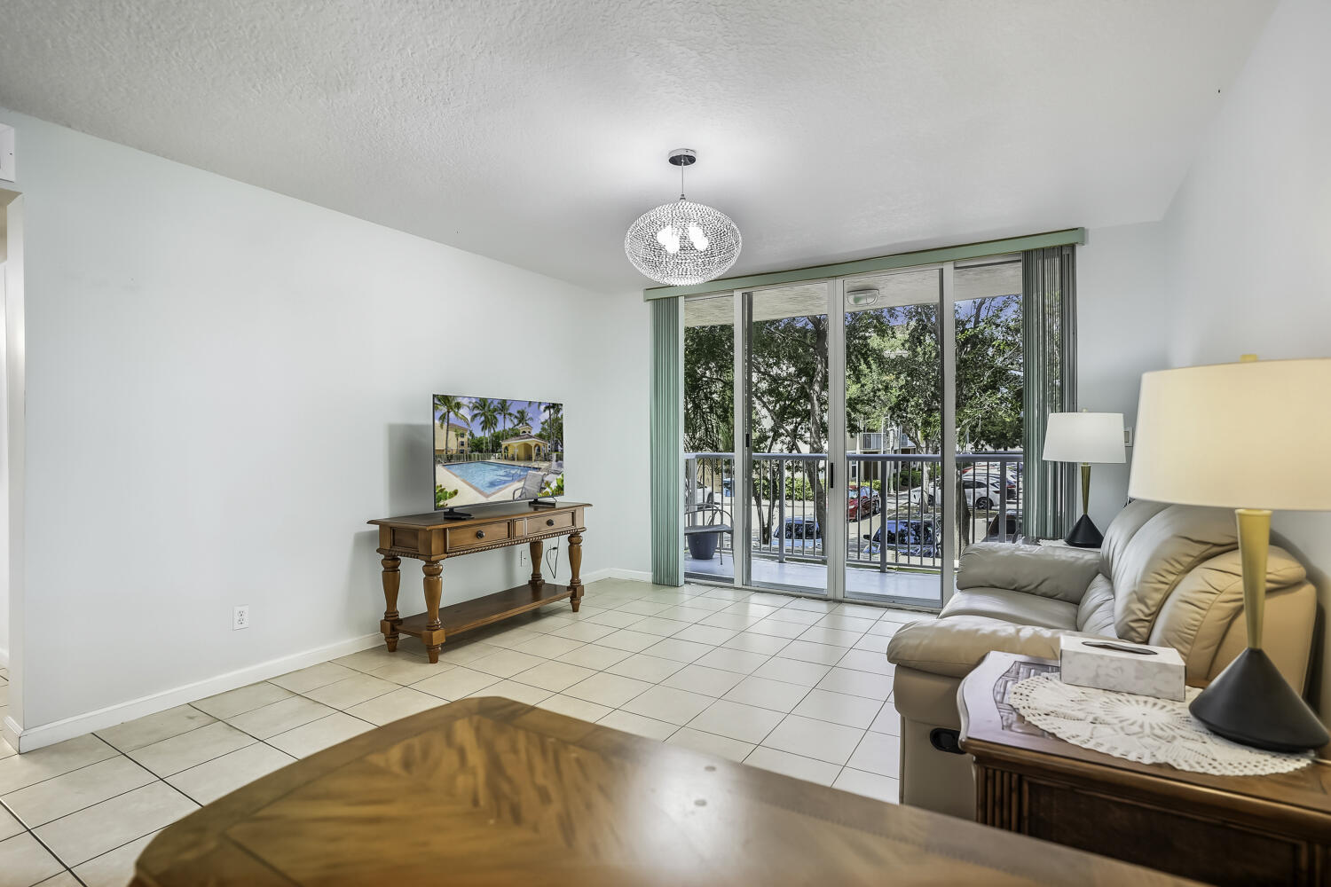 609 E SHERIDAN #208, Dania Beach FL 33004