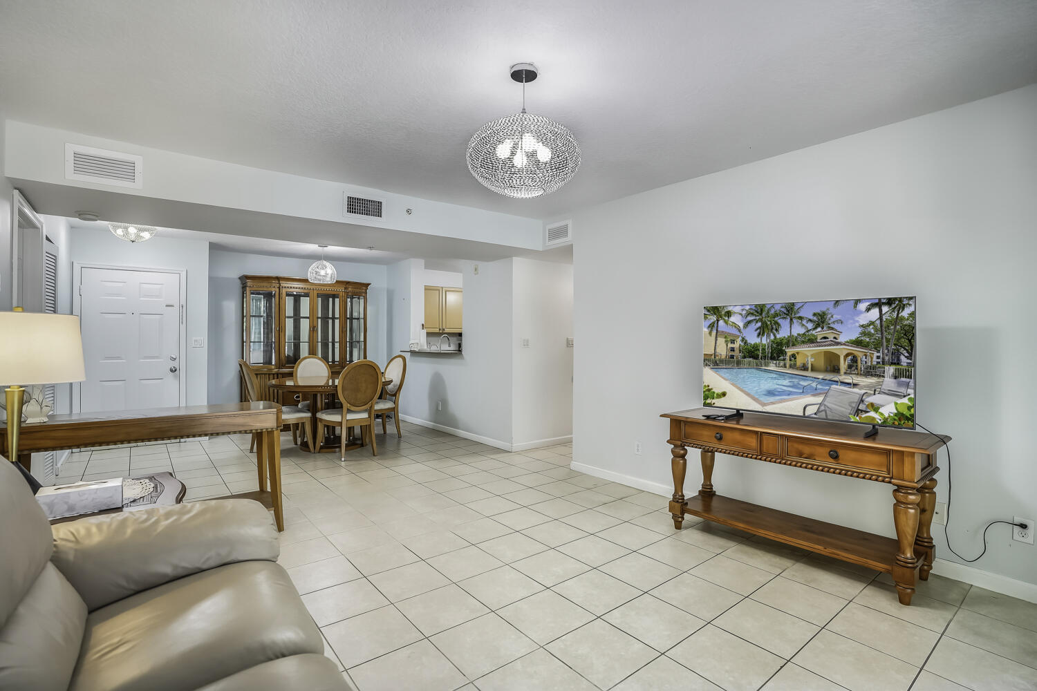 609 E SHERIDAN #208, Dania Beach FL 33004
