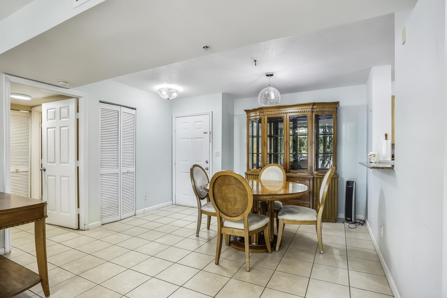 609 E SHERIDAN #208, Dania Beach FL 33004