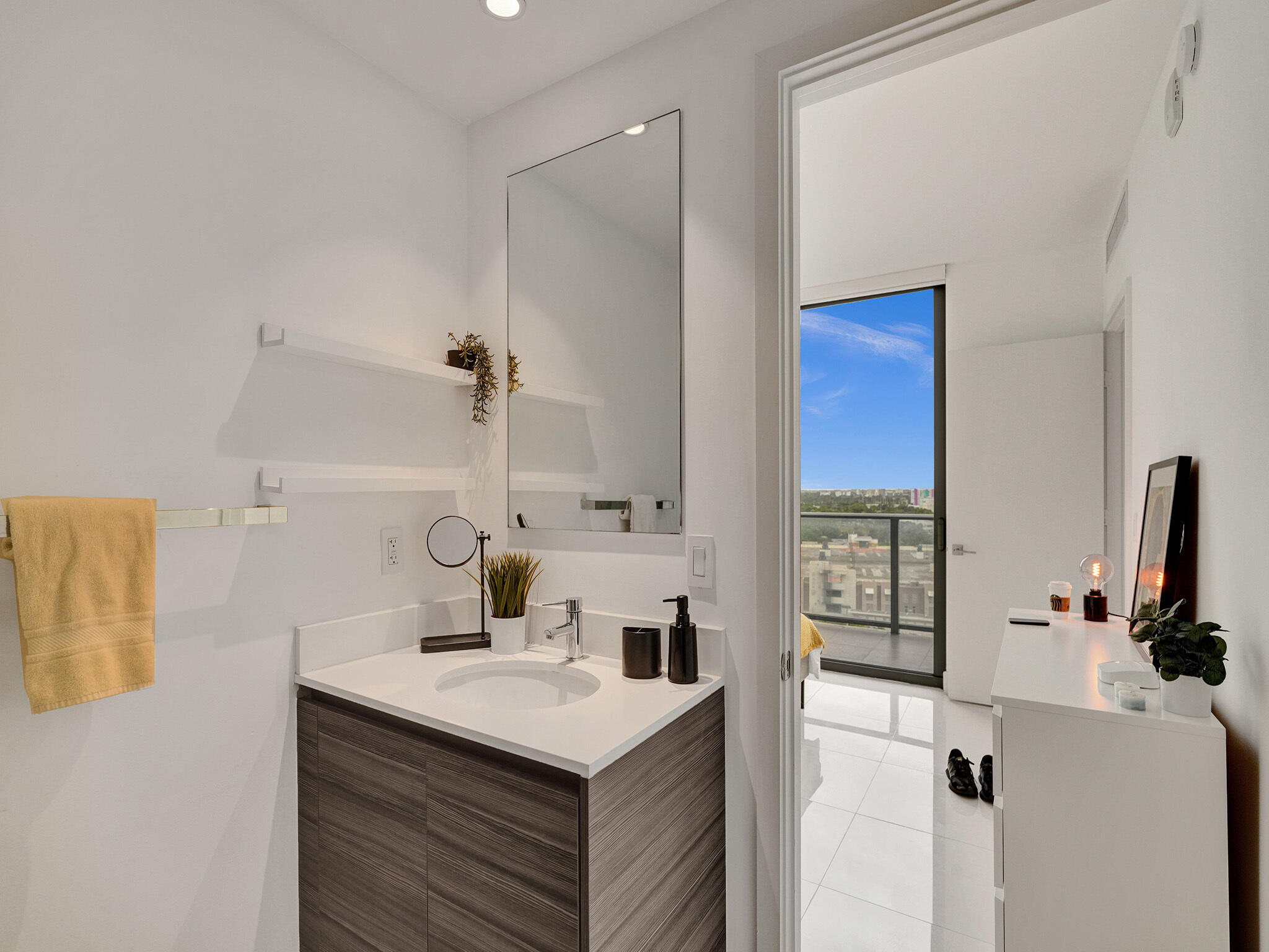 121 NE 34TH #1210, Miami FL 33137