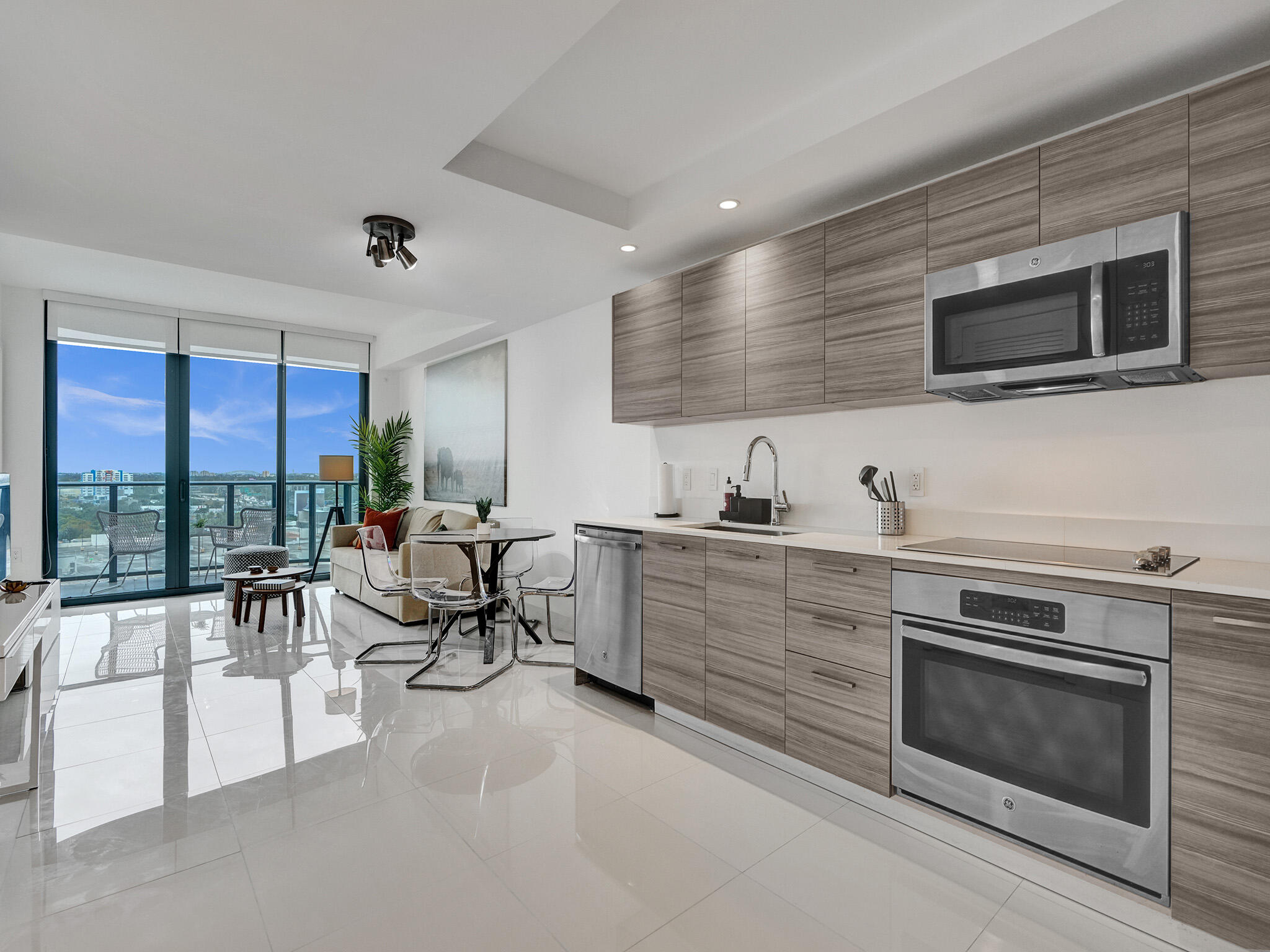 121 NE 34TH #1210, Miami FL 33137
