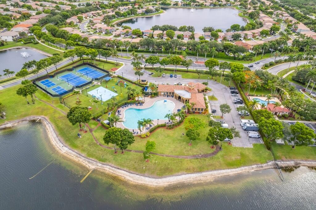 6215 Eaton, West Palm Beach FL 33411