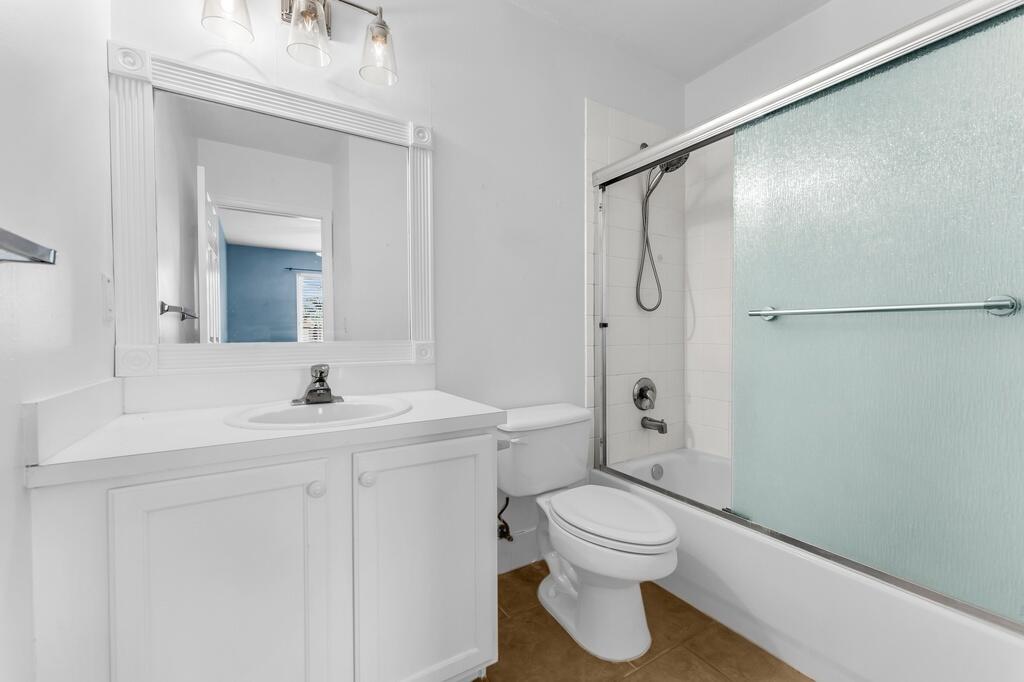 6215 Eaton, West Palm Beach FL 33411