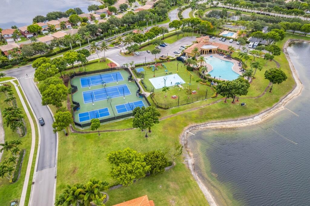 6215 Eaton, West Palm Beach FL 33411