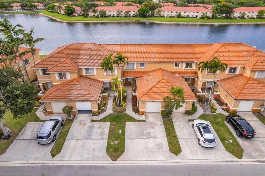 6215 Eaton, West Palm Beach FL 33411