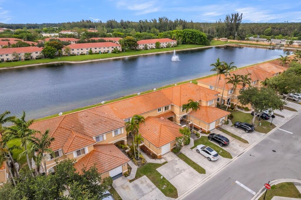 6215 Eaton, West Palm Beach FL 33411