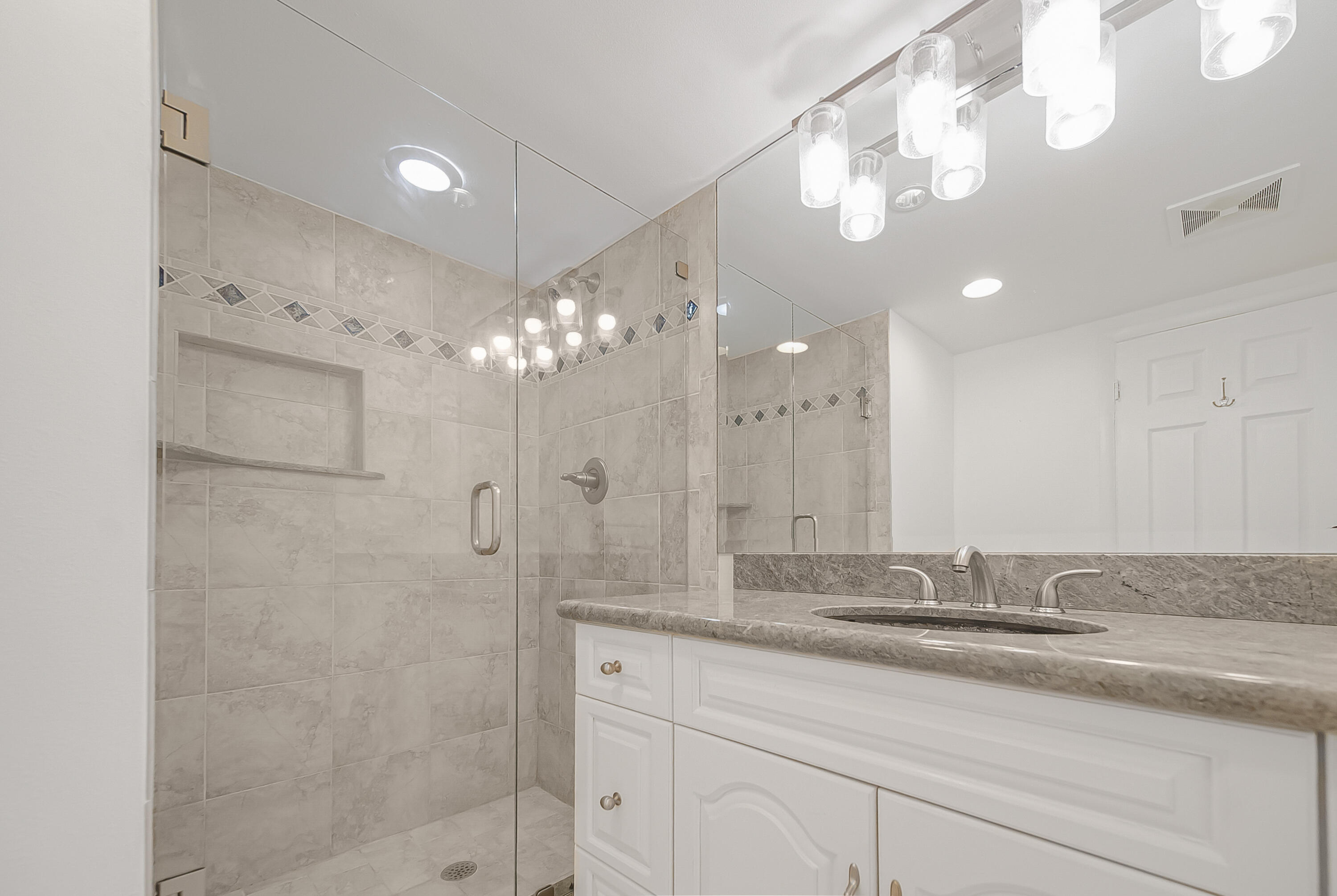 16300 Golf Club #114, Weston FL 33326