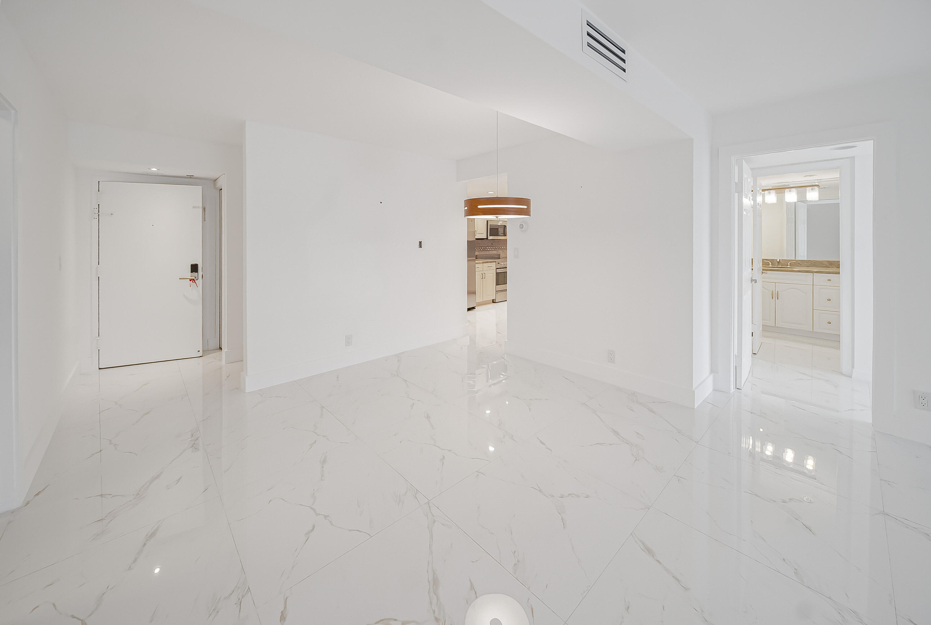 16300 Golf Club #114, Weston FL 33326