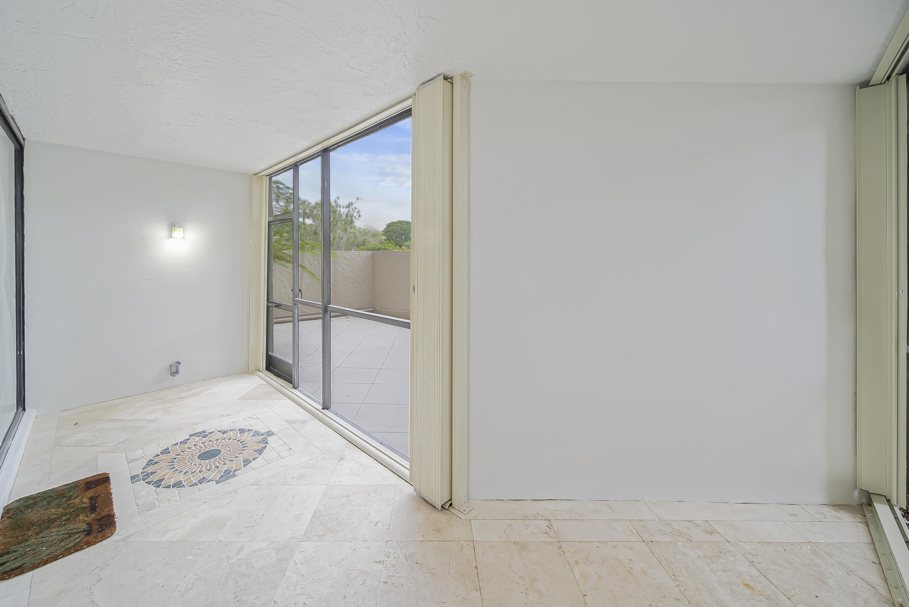 16300 Golf Club #114, Weston FL 33326