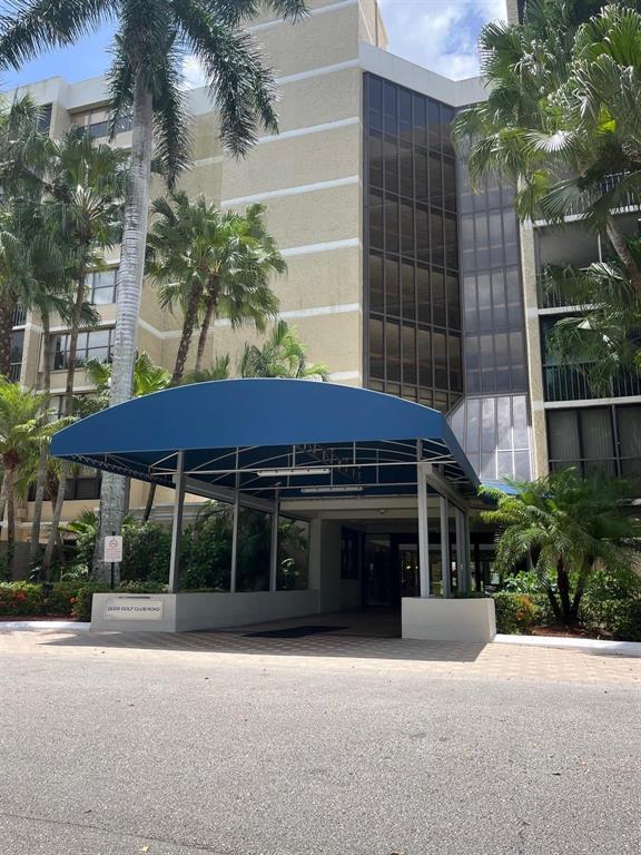 16300 Golf Club #114, Weston FL 33326