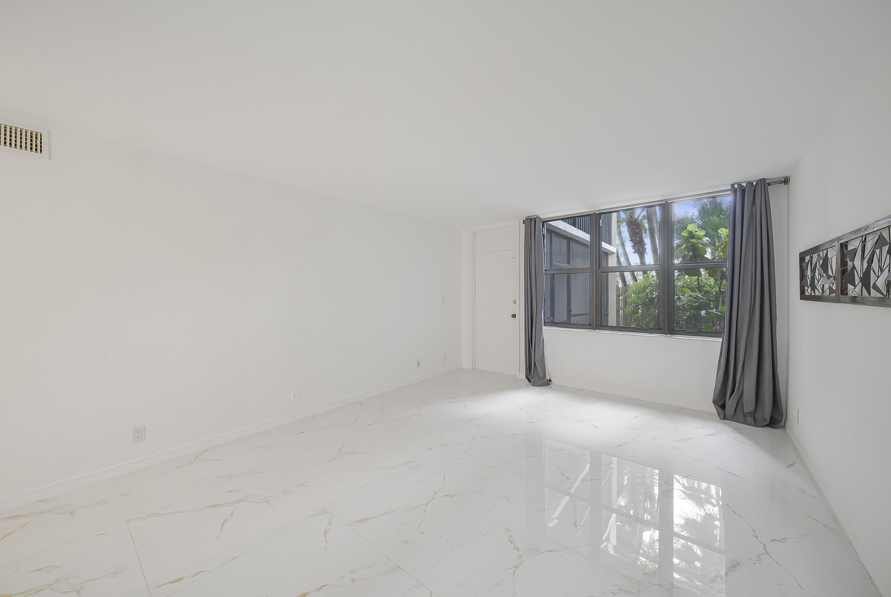 16300 Golf Club #114, Weston FL 33326