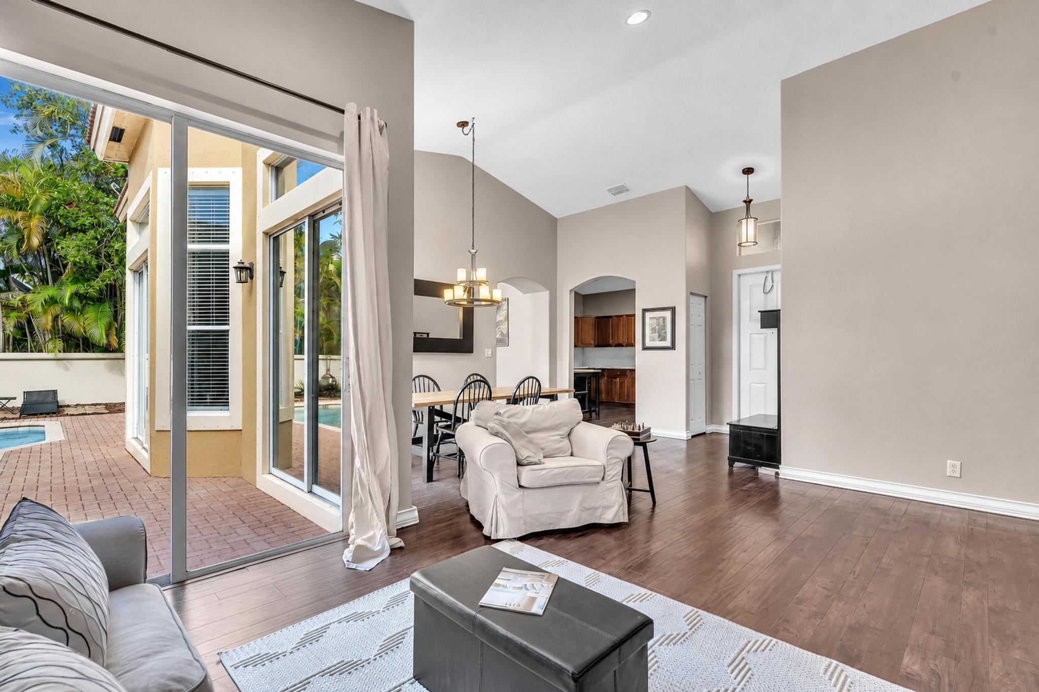 5828 NW 121st, Coral Springs FL 33076