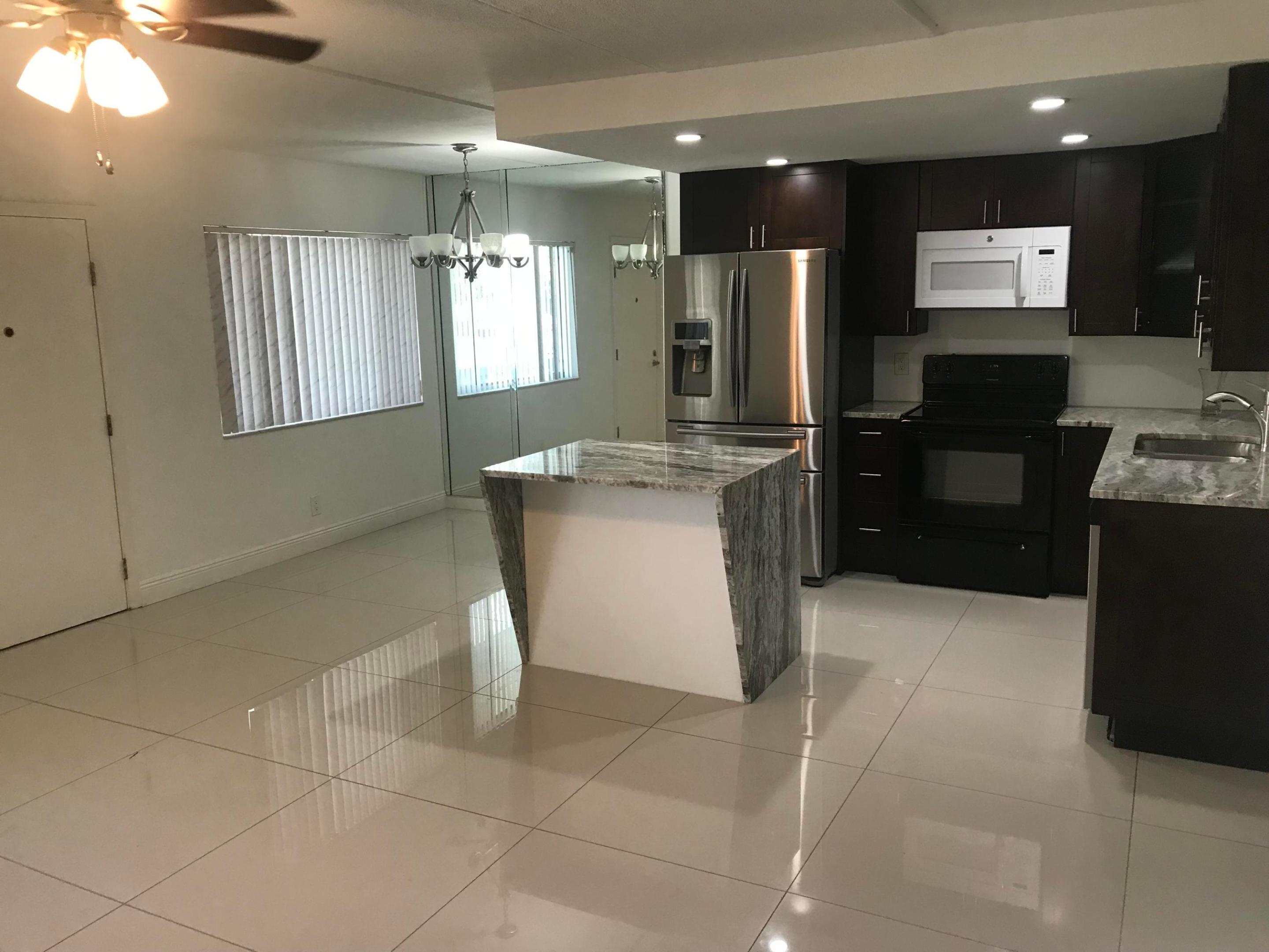 2000 SPRINGDALE #210, Palm Springs FL 33461