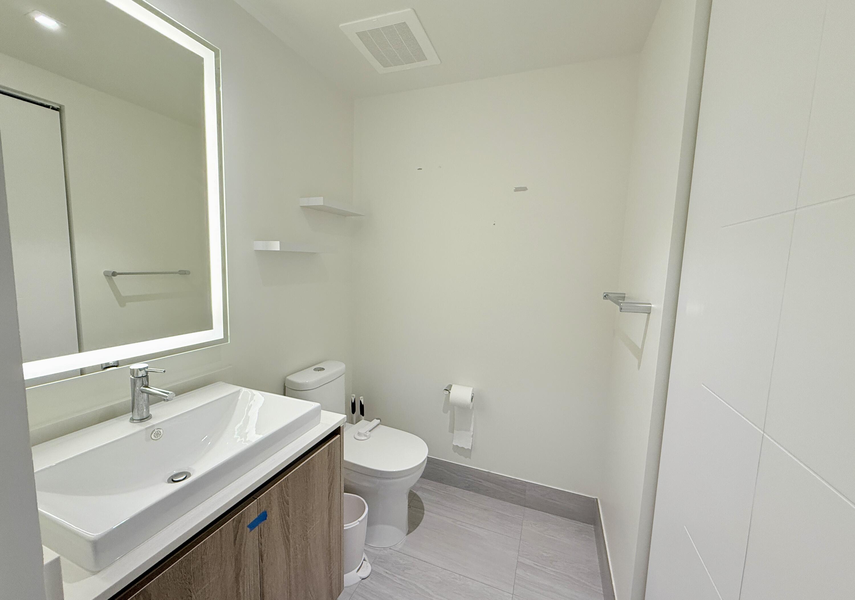 2960 NE 207TH #710, Aventura FL 33180
