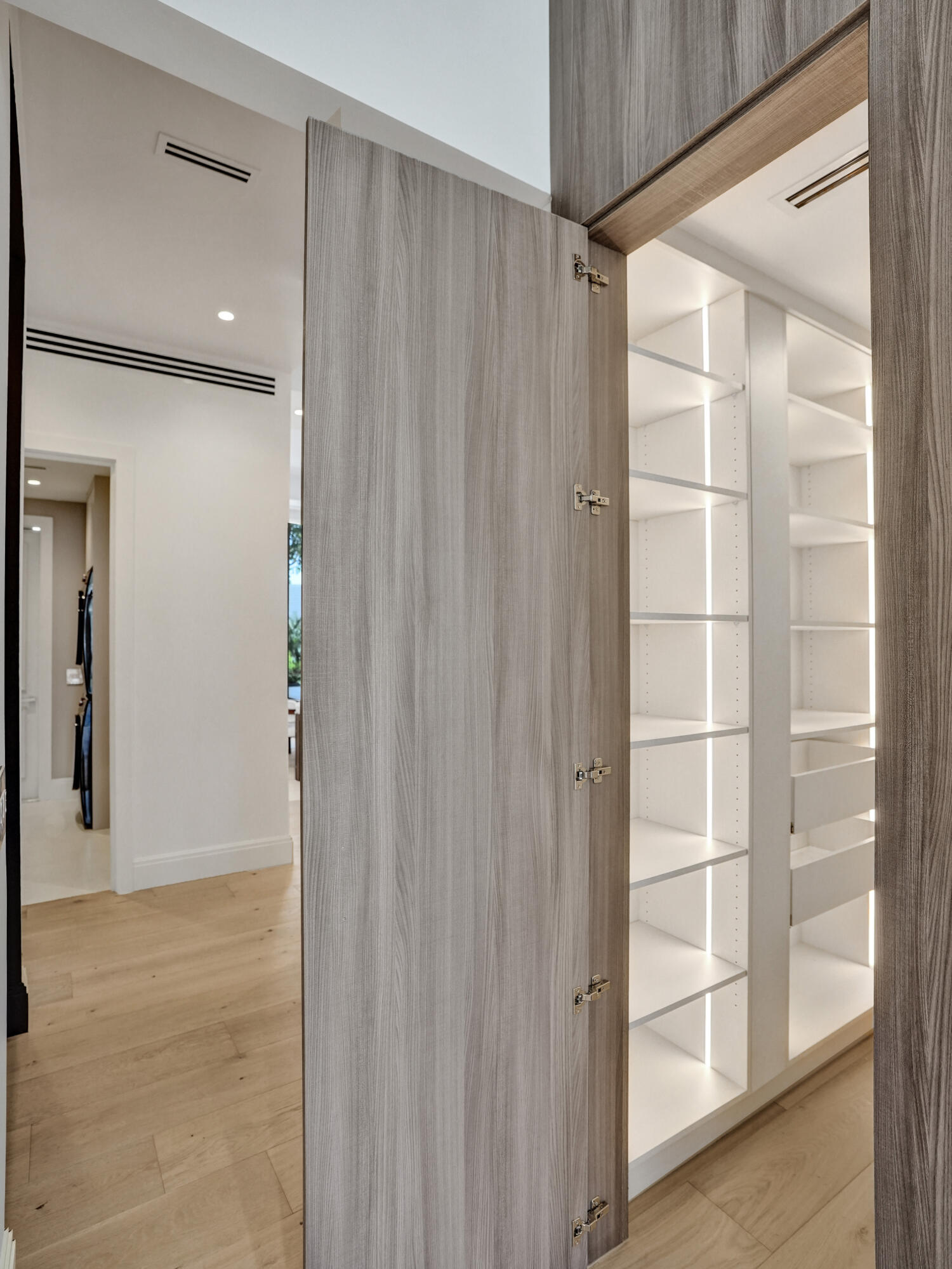 30 S COMPASS, Fort Lauderdale FL 33308