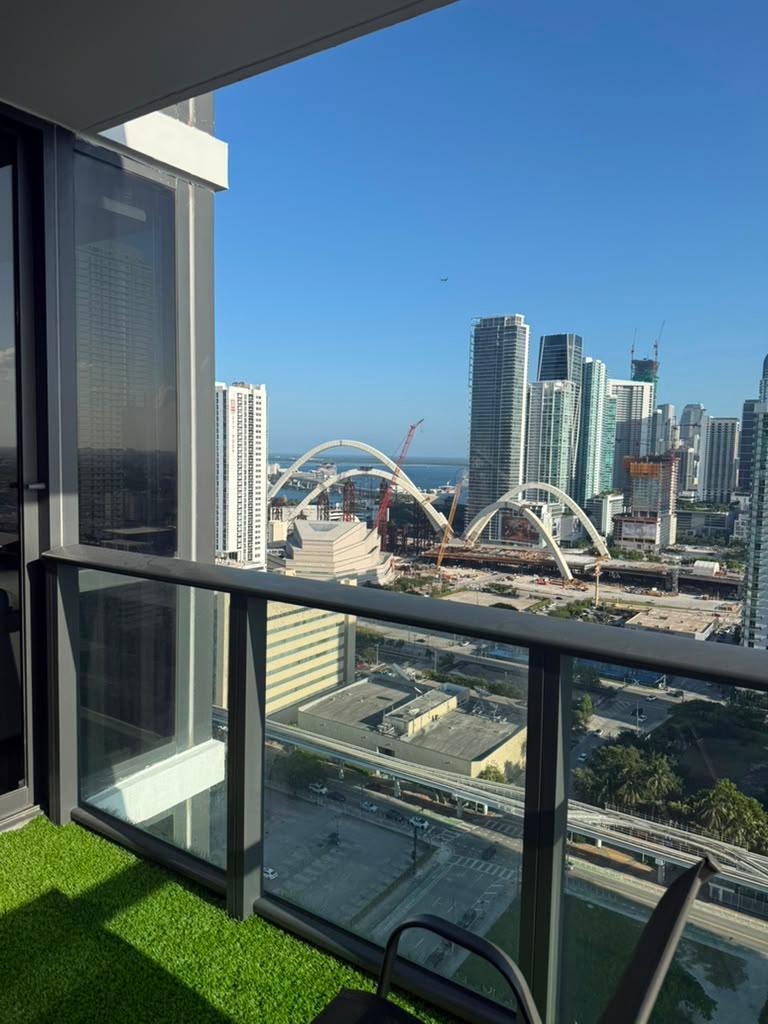 1600 NE 1st #2810, Miami FL 33132