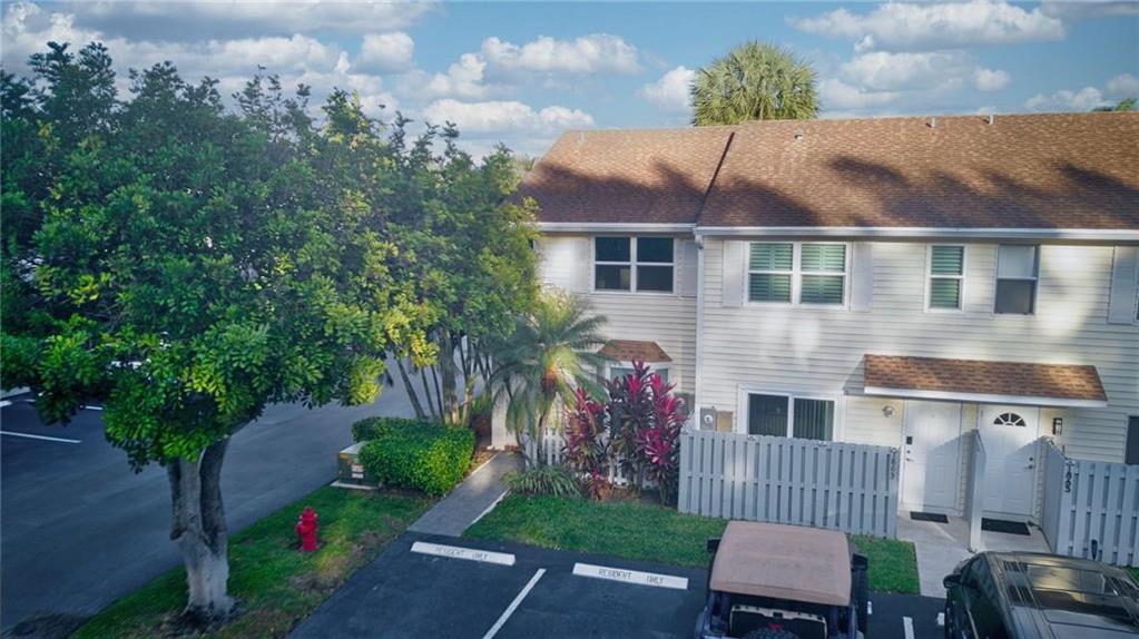 1861 NE 15TH, Fort Lauderdale FL 33305