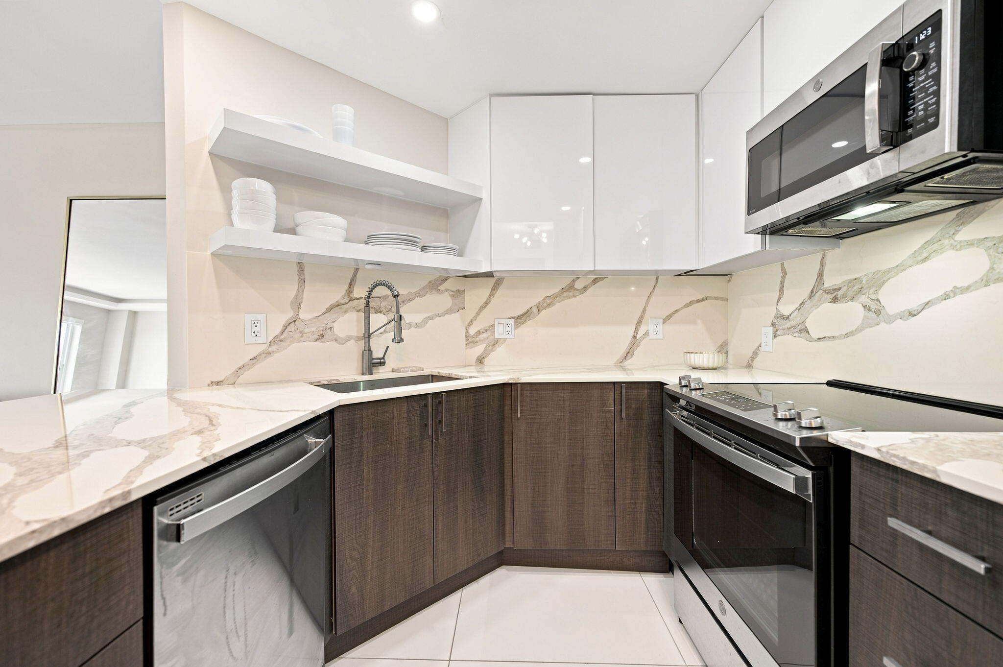 340 Sunset #405, Fort Lauderdale FL 33301