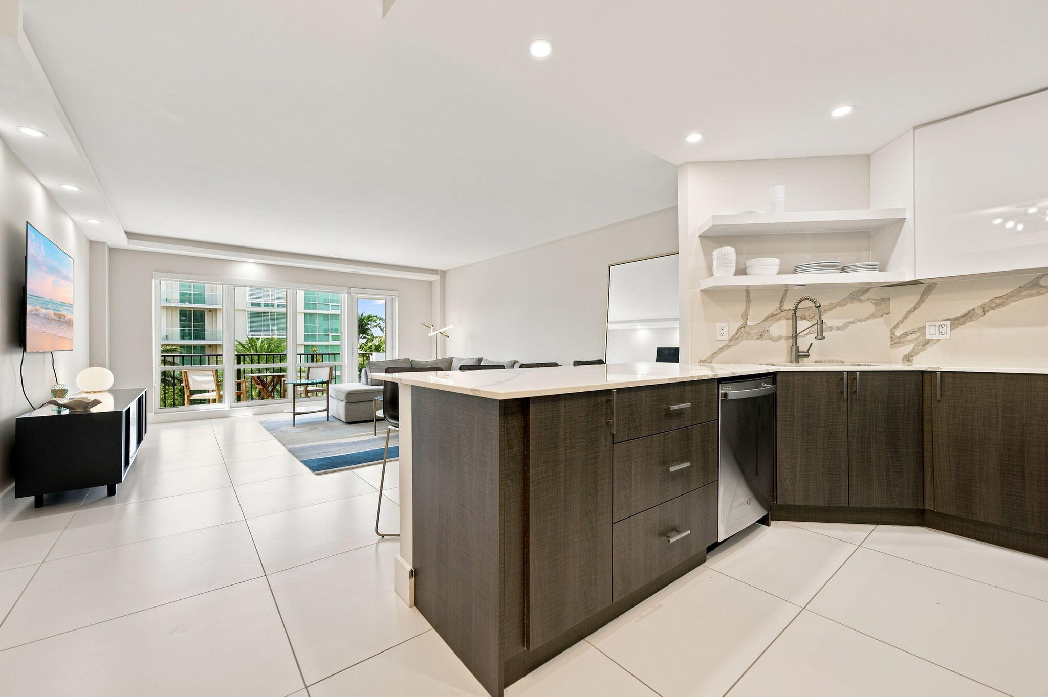 340 Sunset #405, Fort Lauderdale FL 33301