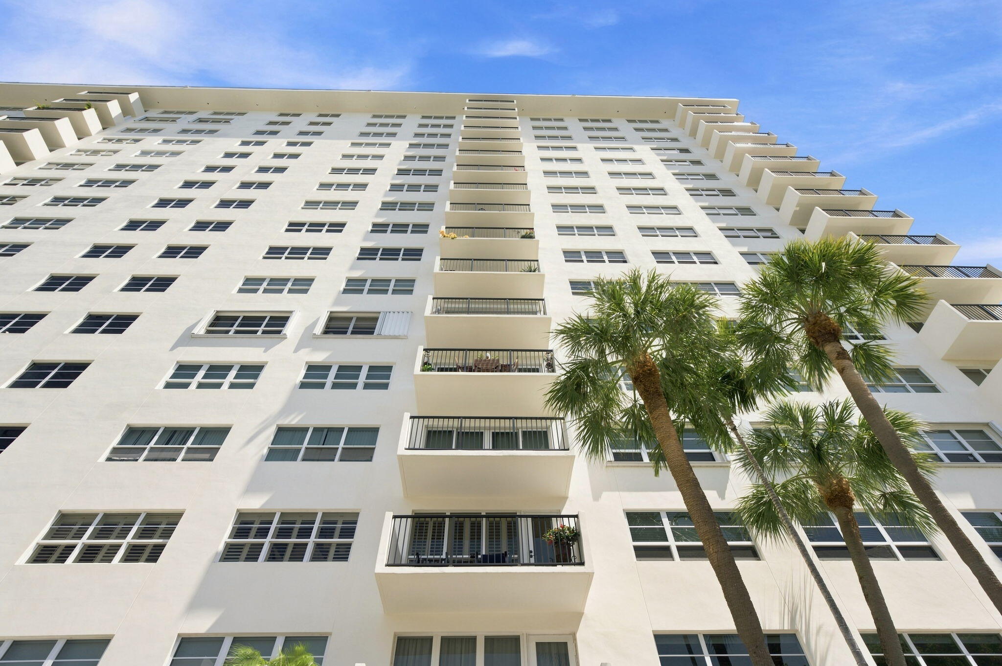 340 Sunset #405, Fort Lauderdale FL 33301
