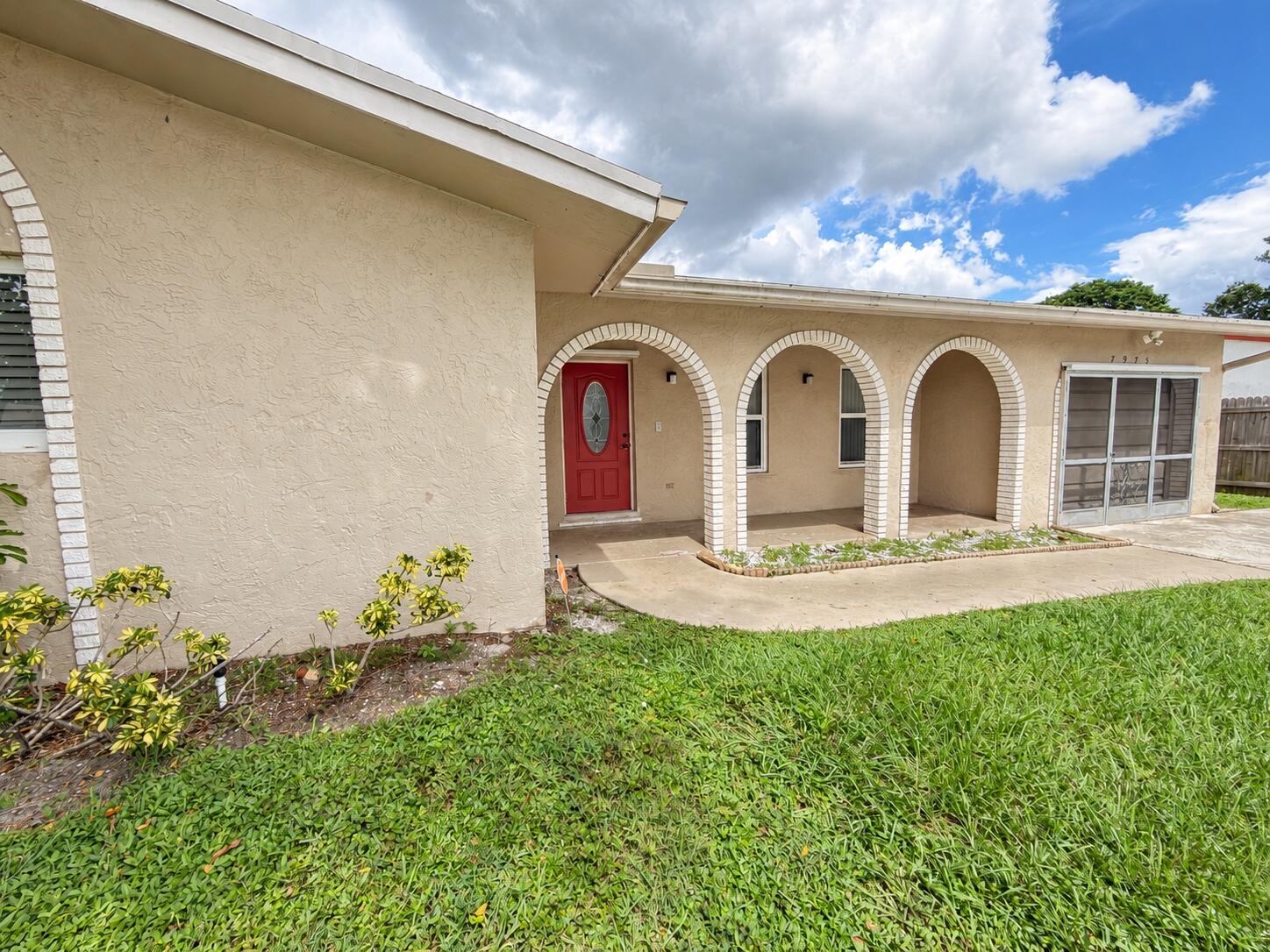 7975 NW 8TH, Margate FL 33063