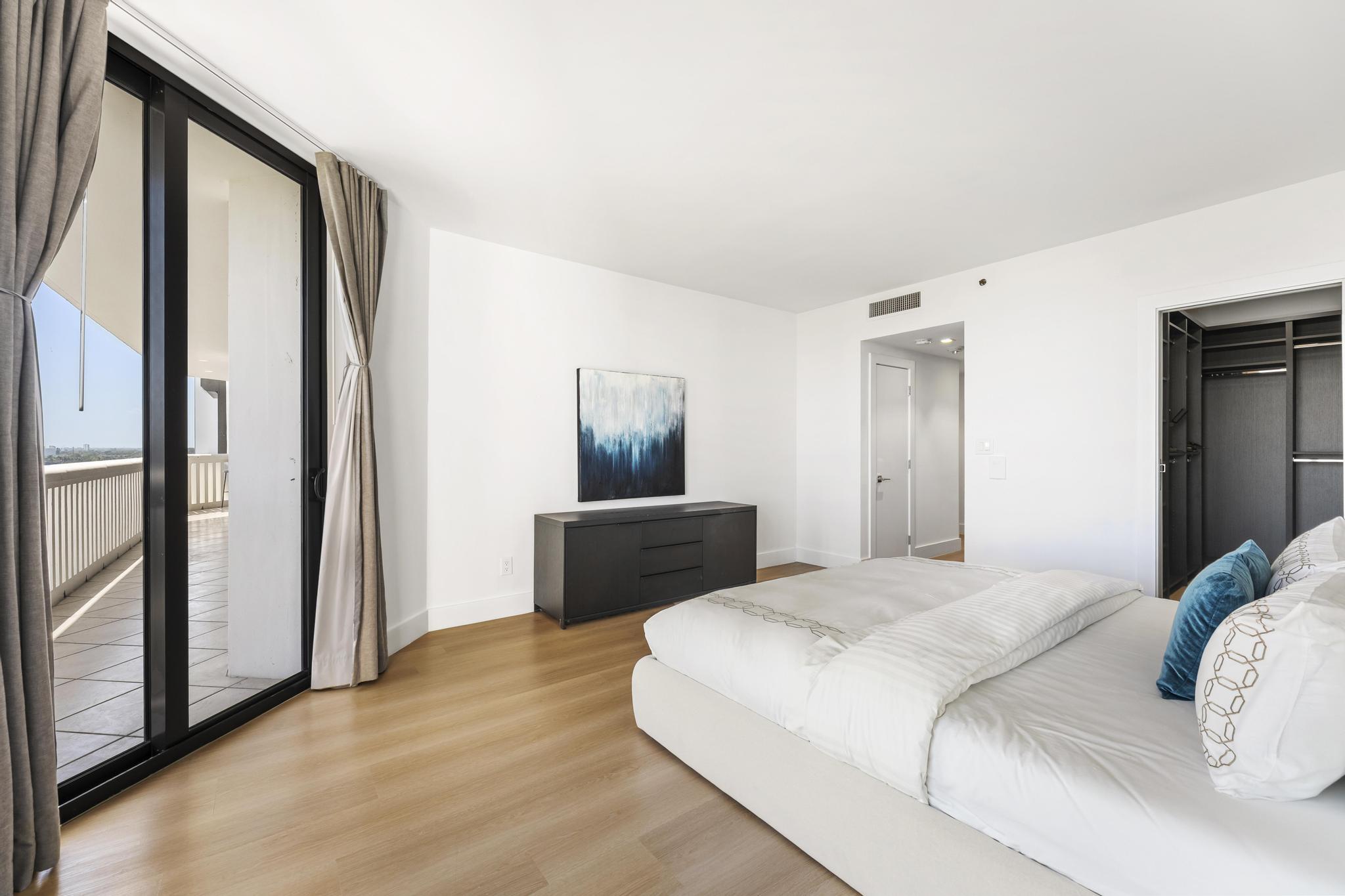 2000 ISLAND #903, Aventura FL 33160
