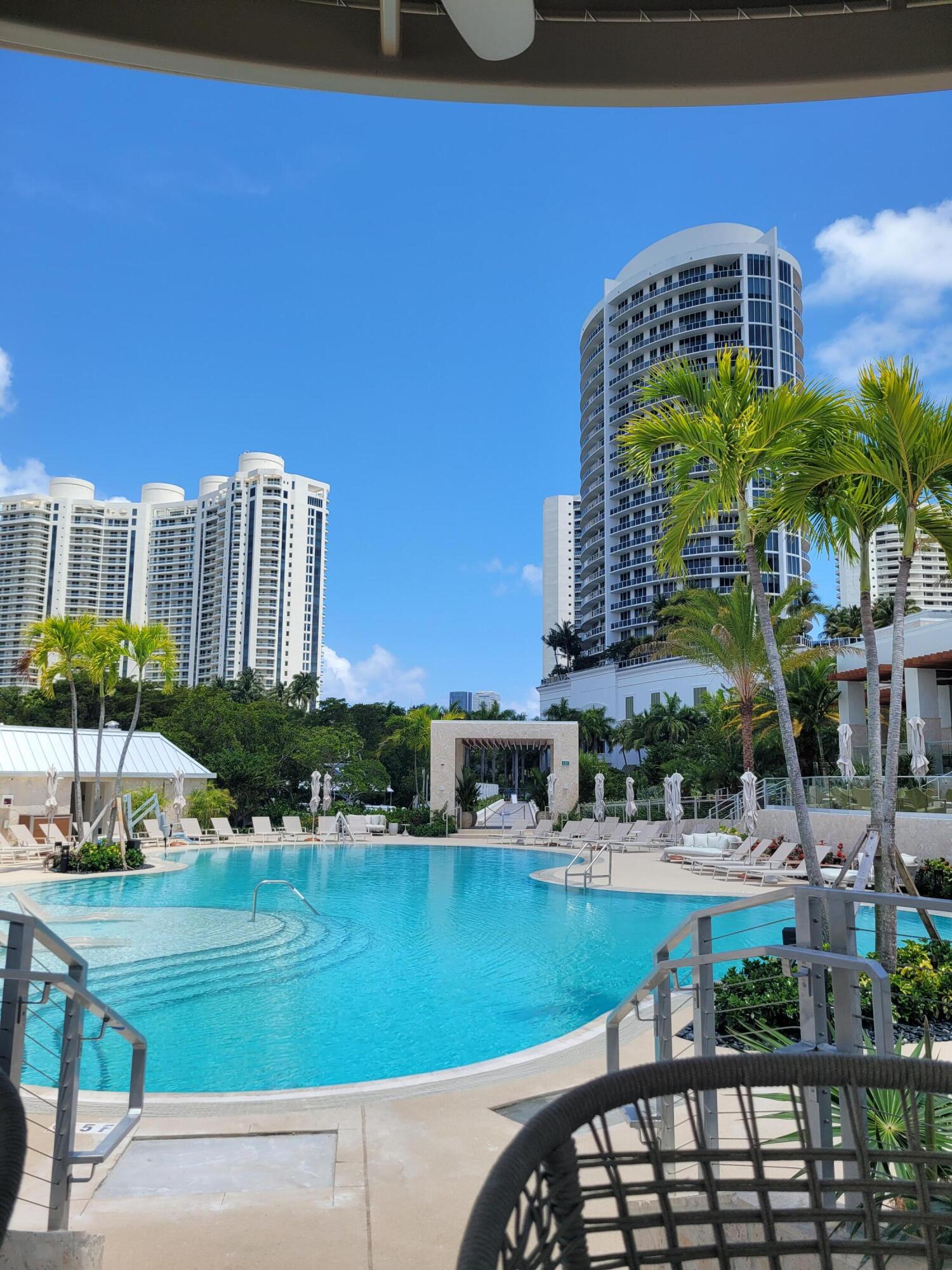 2000 ISLAND #903, Aventura FL 33160