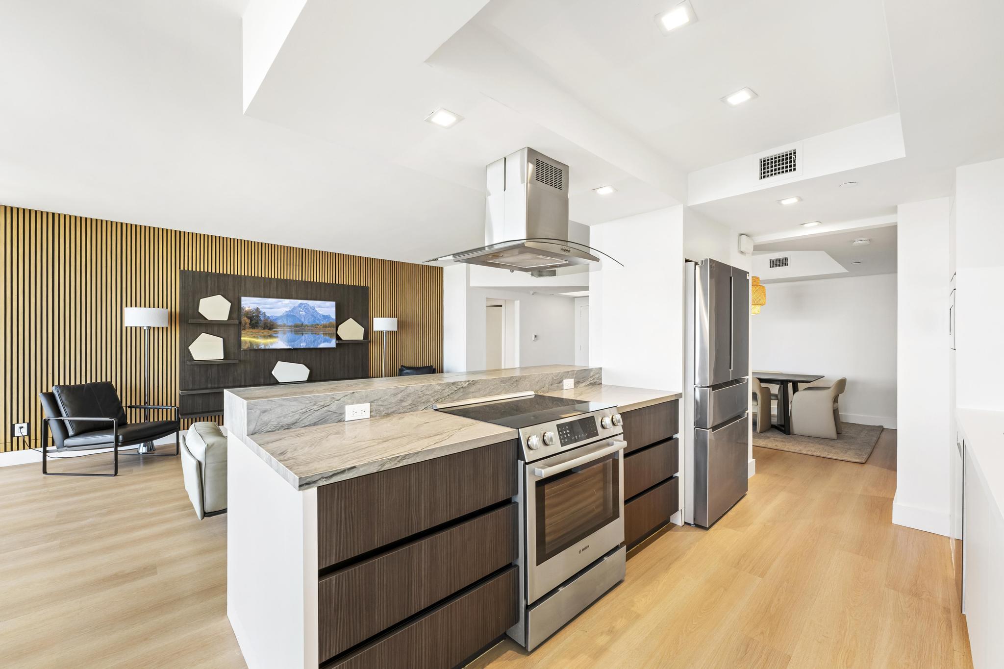 2000 ISLAND #903, Aventura FL 33160