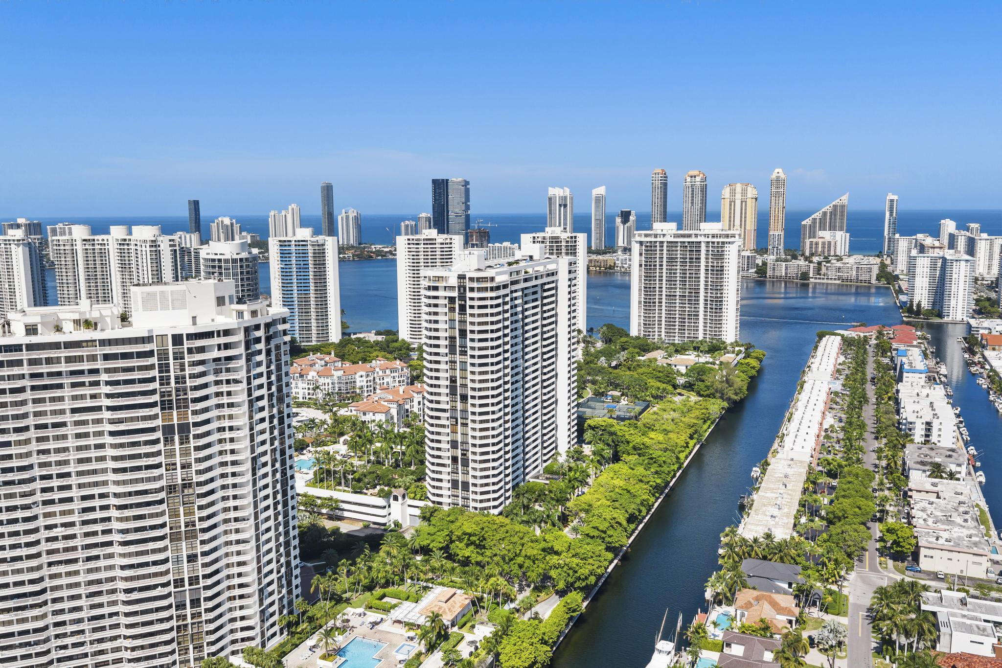 2000 ISLAND #903, Aventura FL 33160