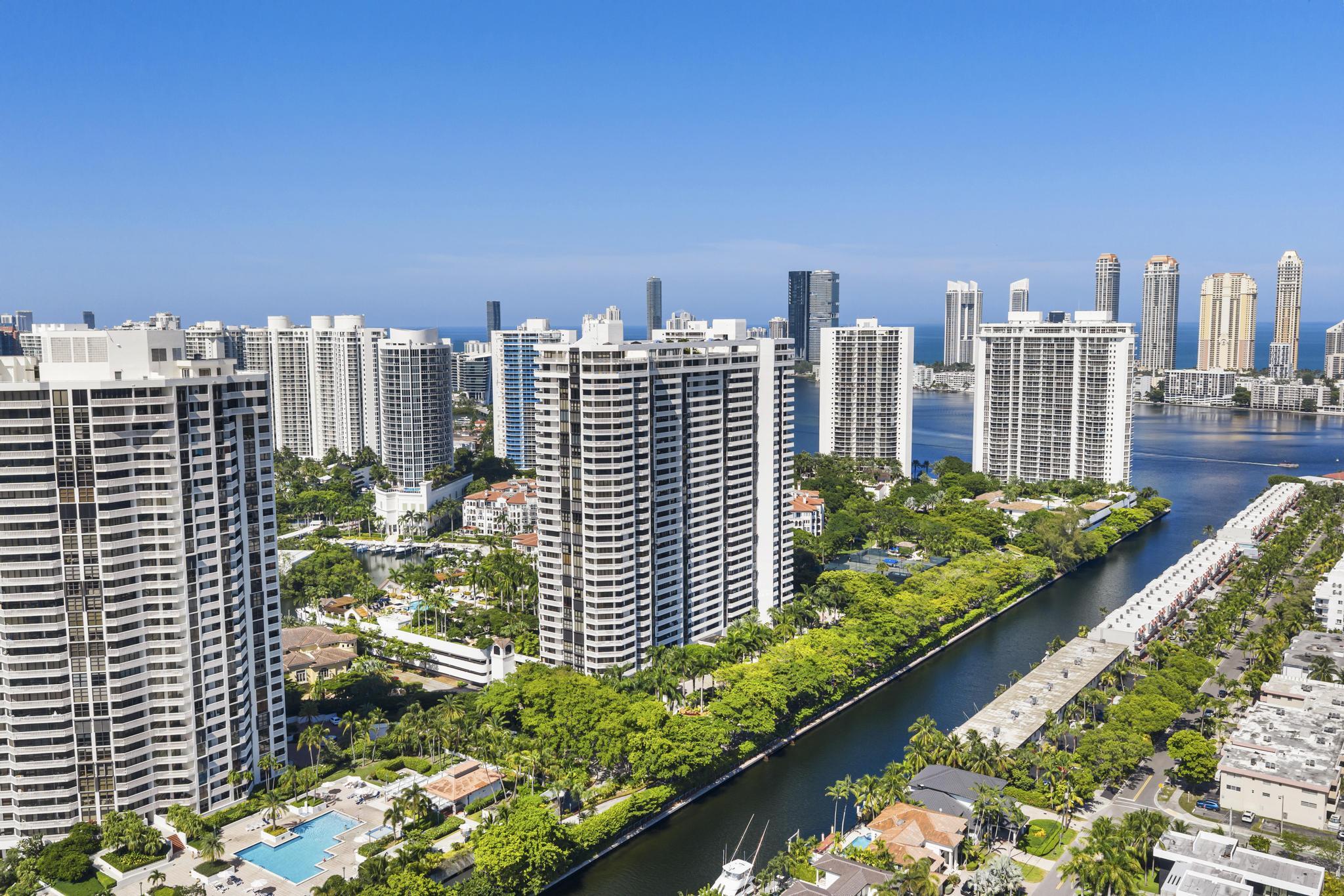 2000 ISLAND #903, Aventura FL 33160