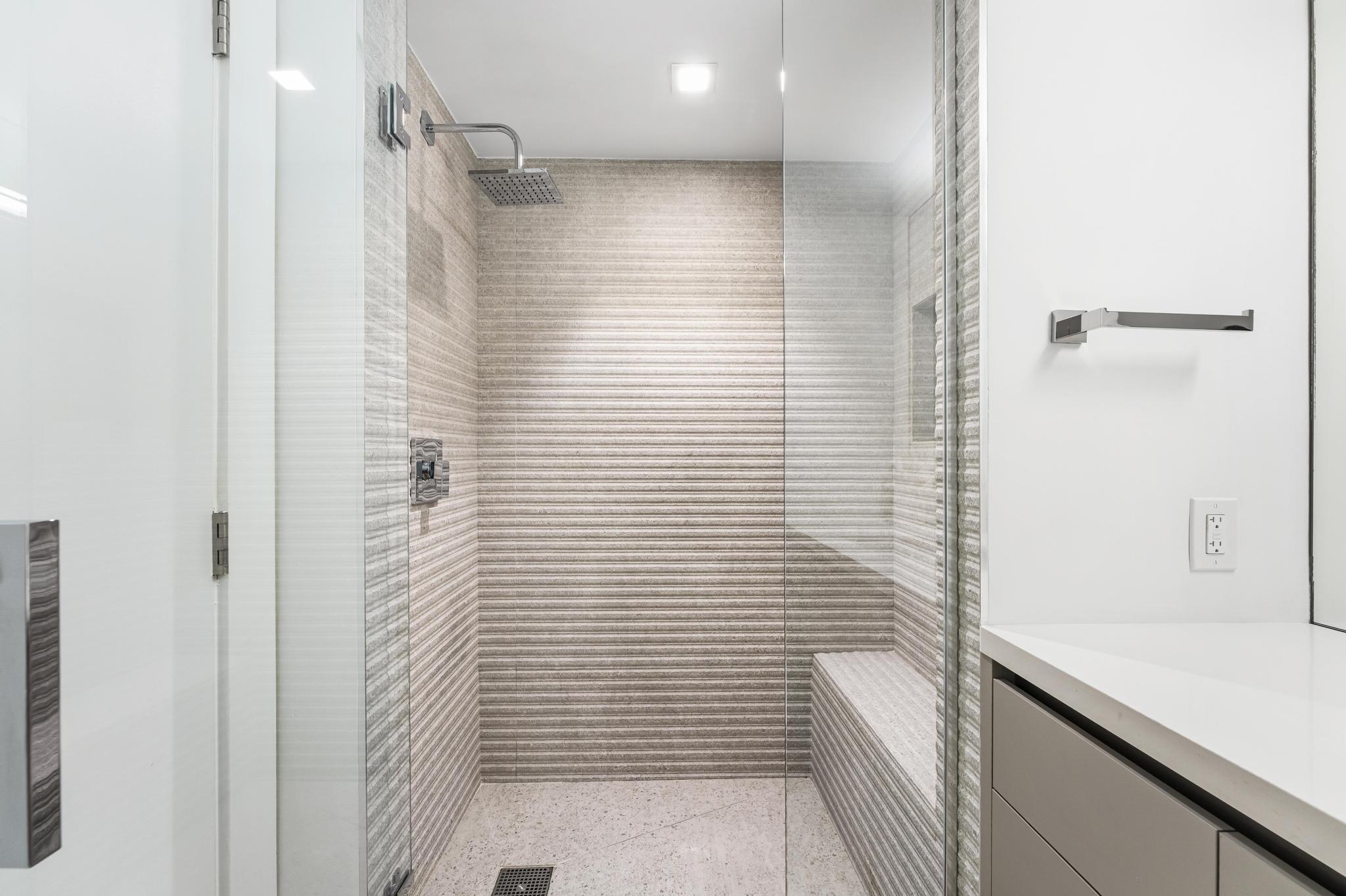 2000 ISLAND #903, Aventura FL 33160