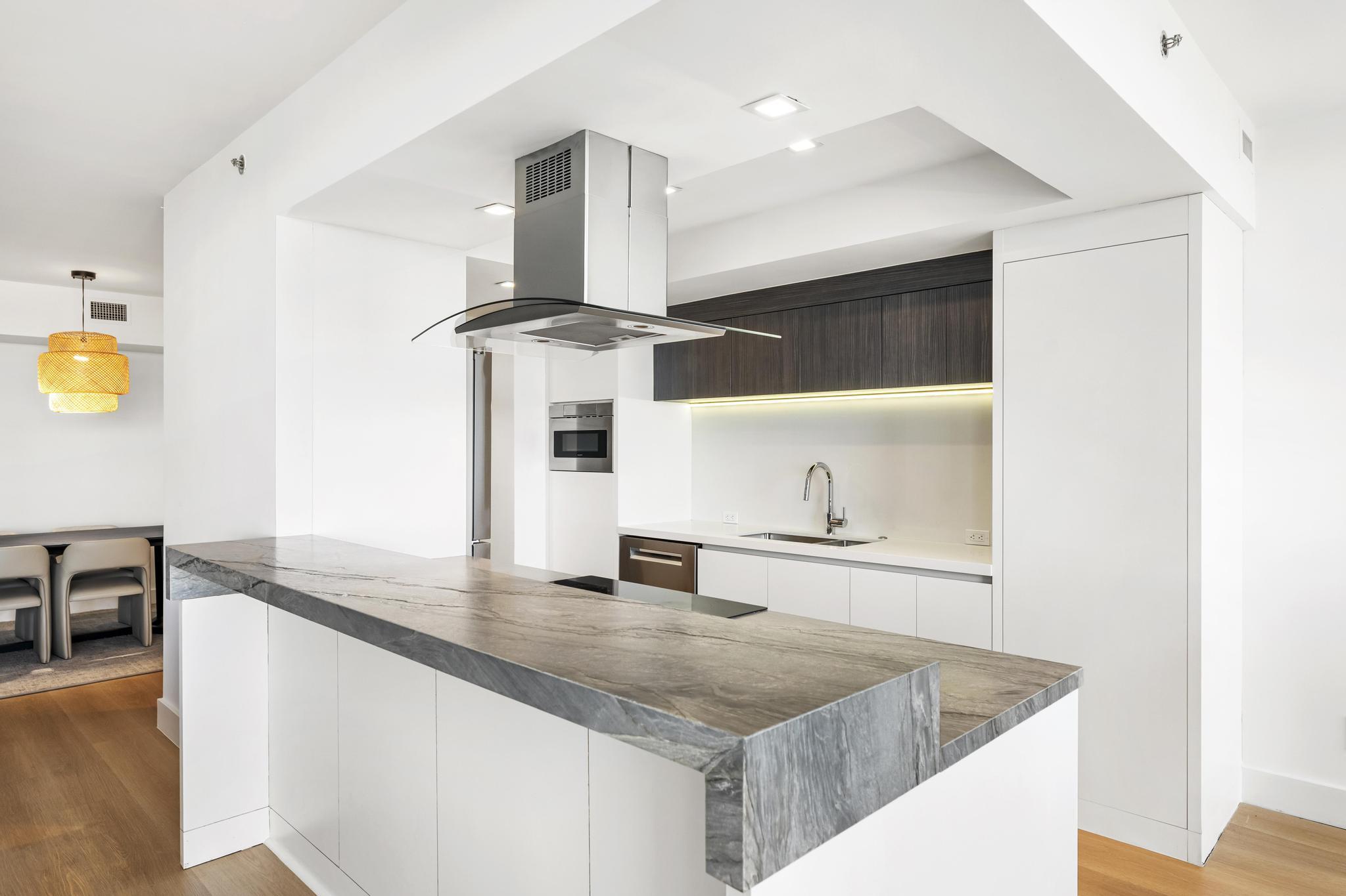2000 ISLAND #903, Aventura FL 33160
