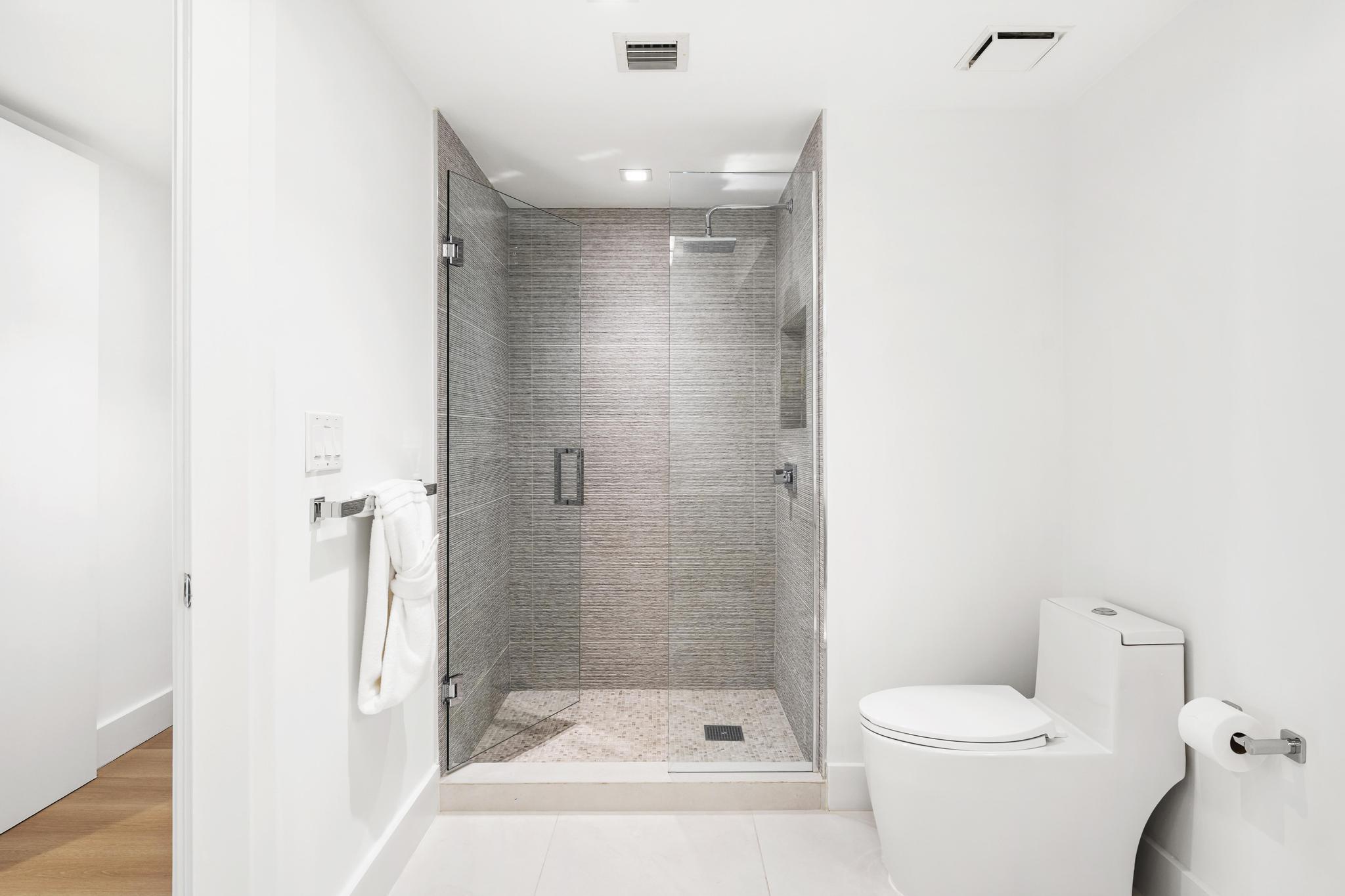 2000 ISLAND #903, Aventura FL 33160