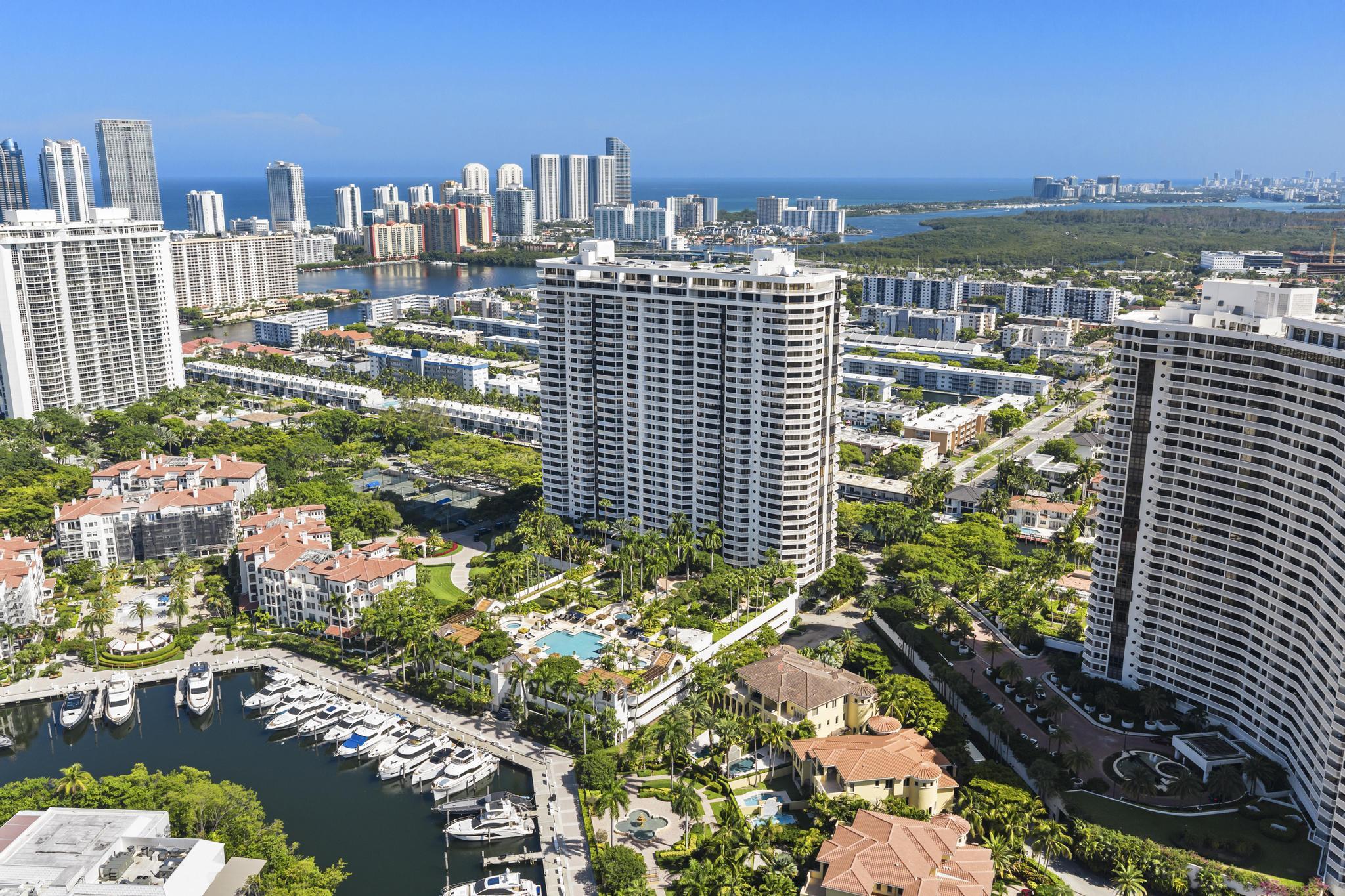 2000 ISLAND #903, Aventura FL 33160