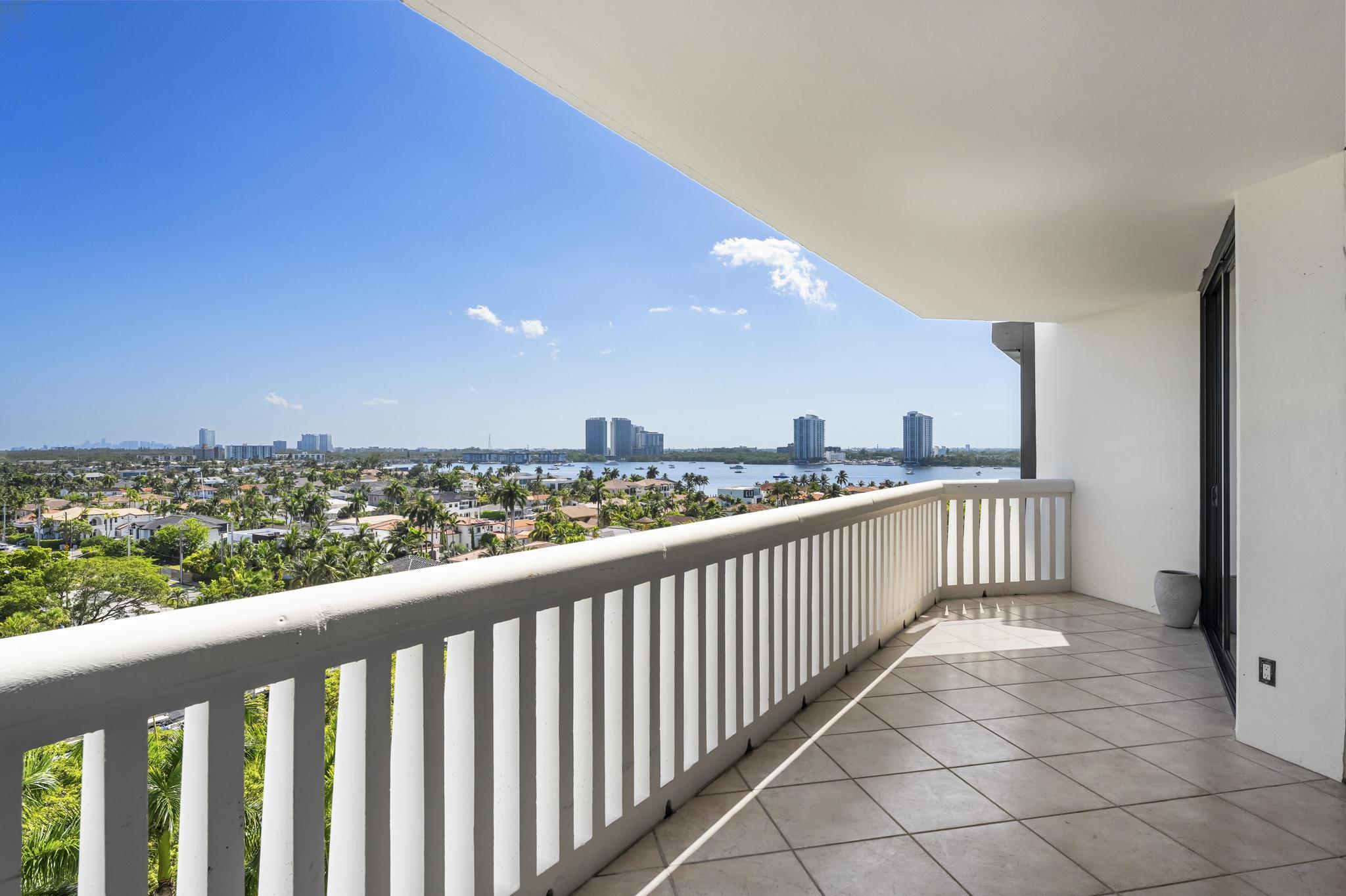 2000 ISLAND #903, Aventura FL 33160