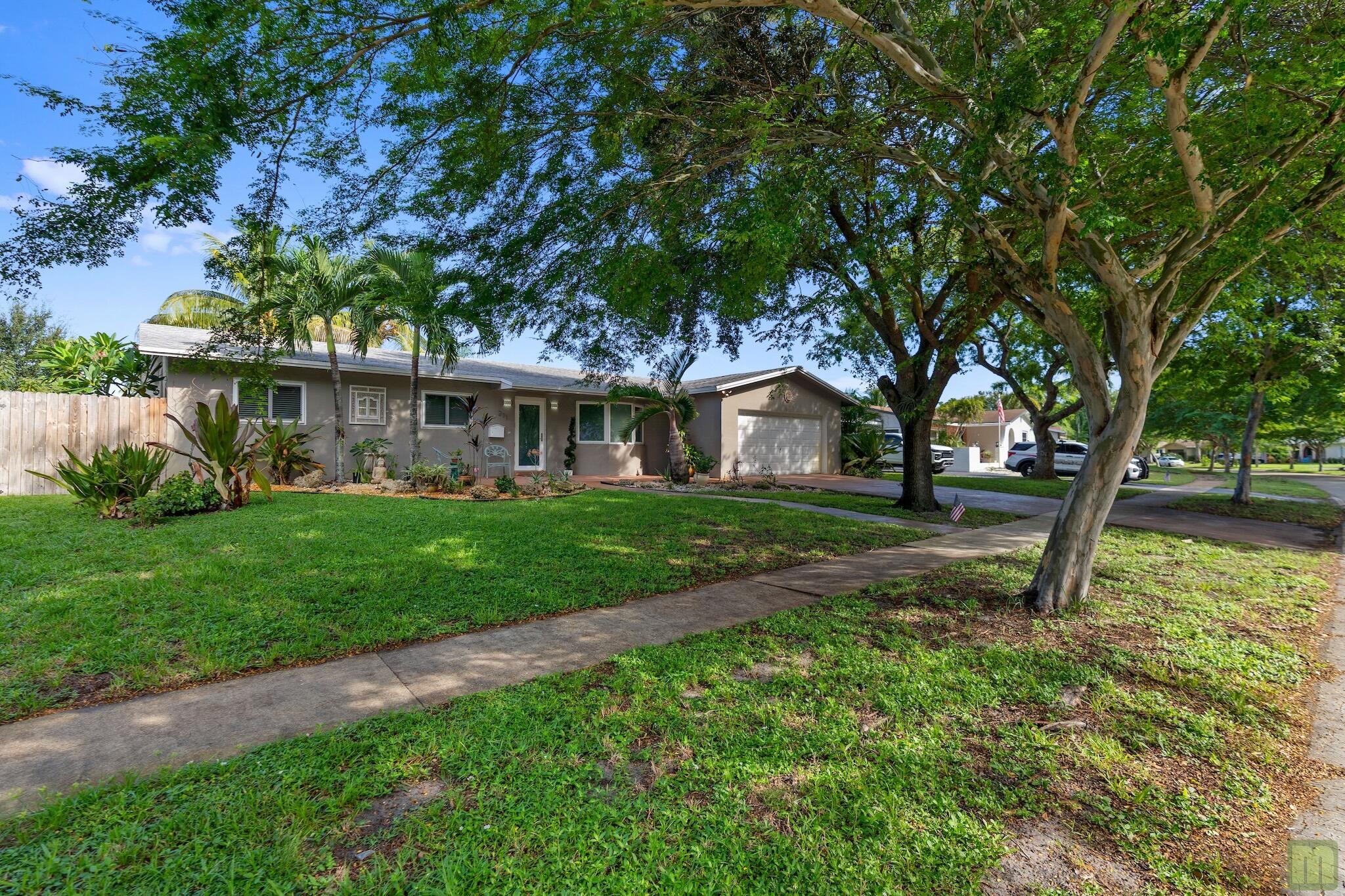 291 Lake, Coconut Creek FL 33066